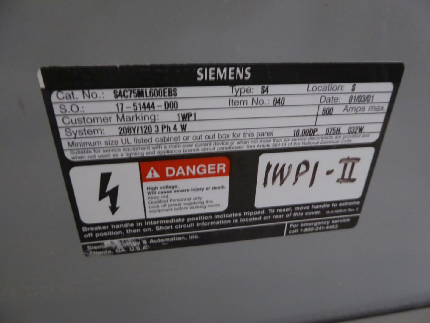 Lot of 3 Siemens 600A Panelboards w/ Circuit Breakers Panel 1 w/ Meter & Main