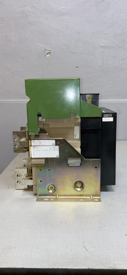 MERLIN GERIN Masterpact MP16 H1 1600A Circuit Breaker in cradle(S6LLST4842)