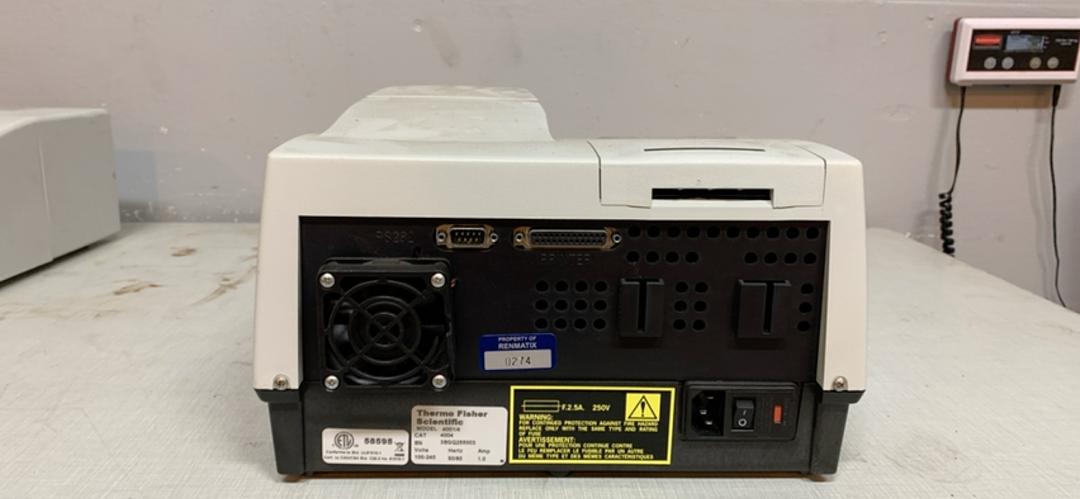 Thermo Scientific Genesys 20 Model 4001/4 in working condition prior to being moved to storage(S6LLST6429)
