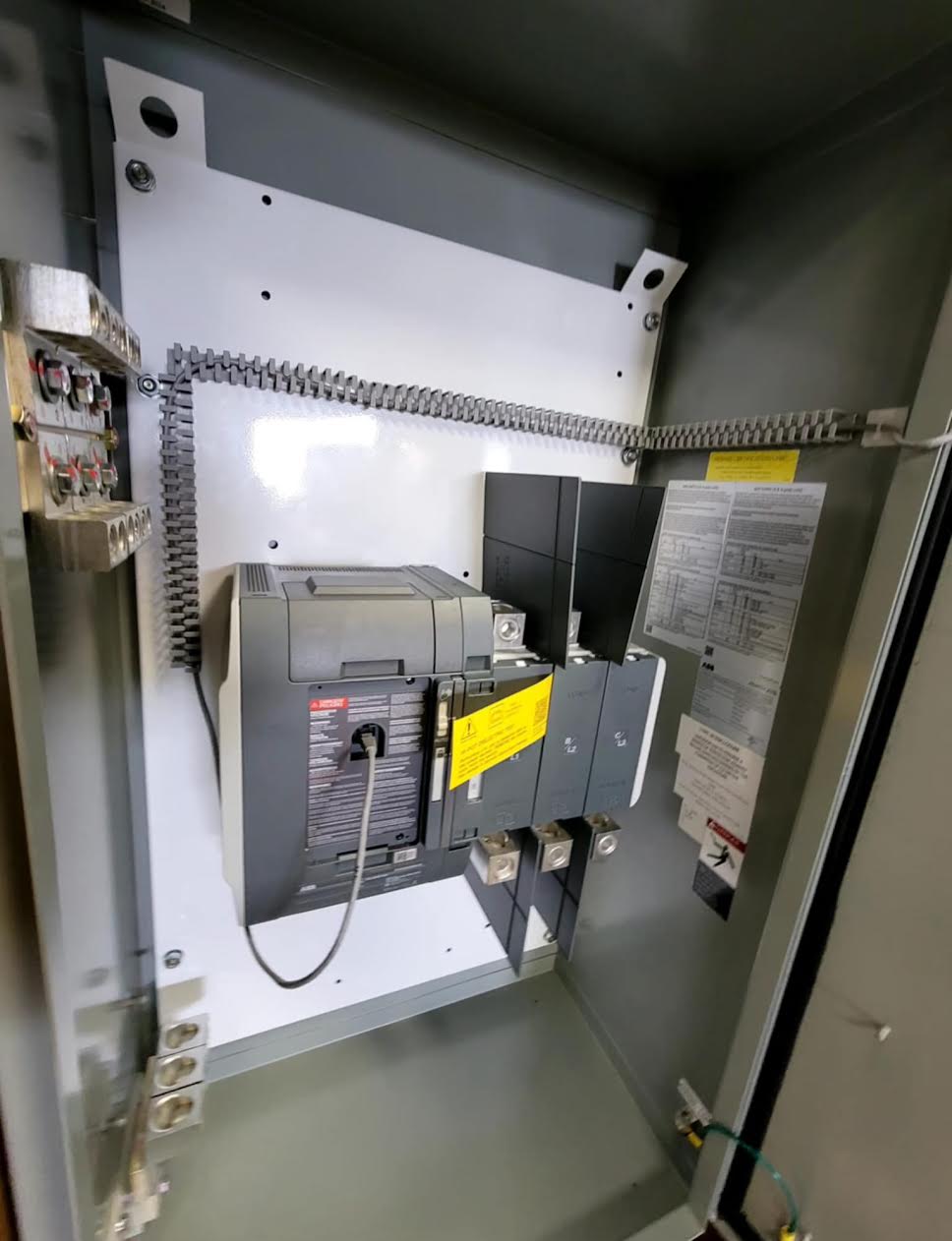 NEW ABB Zenith ZTG 400A ATS Automatic Transfer Switch 480V 3PH SLD Neutral NEMA 3R