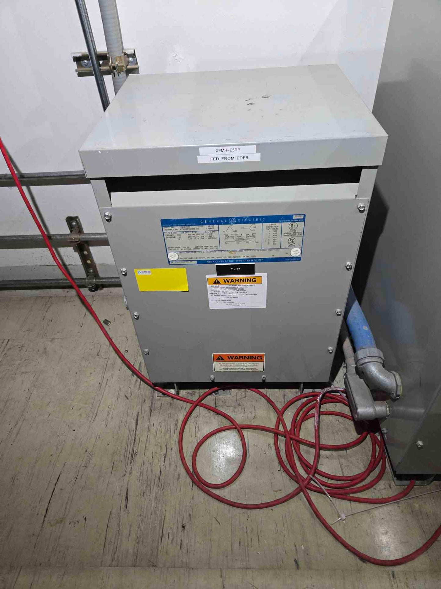 GE 15KVA 3PH 480 X 208 / 120v Transformer 9T23B3871