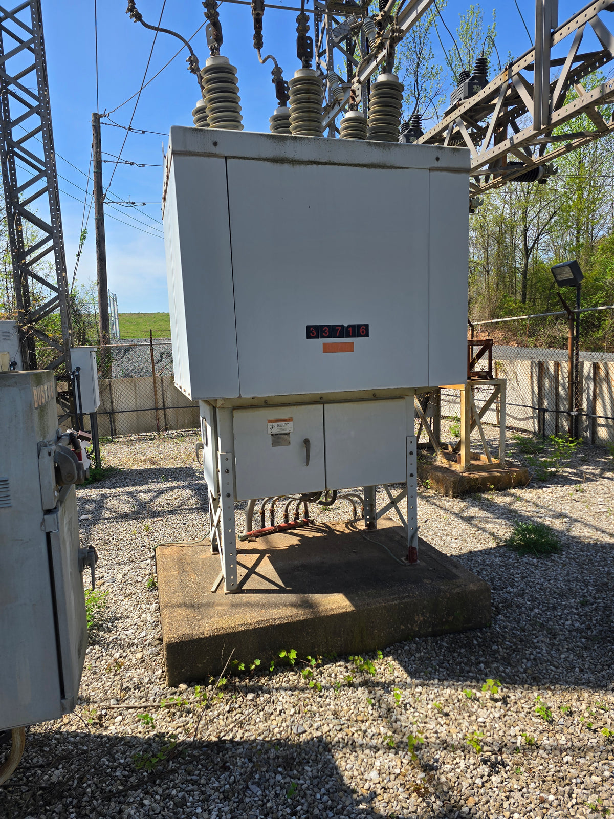 ABB 38kV Outdoor Vacuum Circuit Breaker Substation 48VDC Control Relay Frame