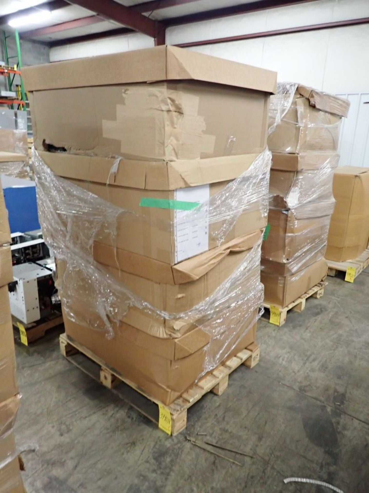 Lot of 24 Vertiv 100A Busway P/N ULTB3-100SF-ABB-3P-100A, 100A, 600V, 3PH