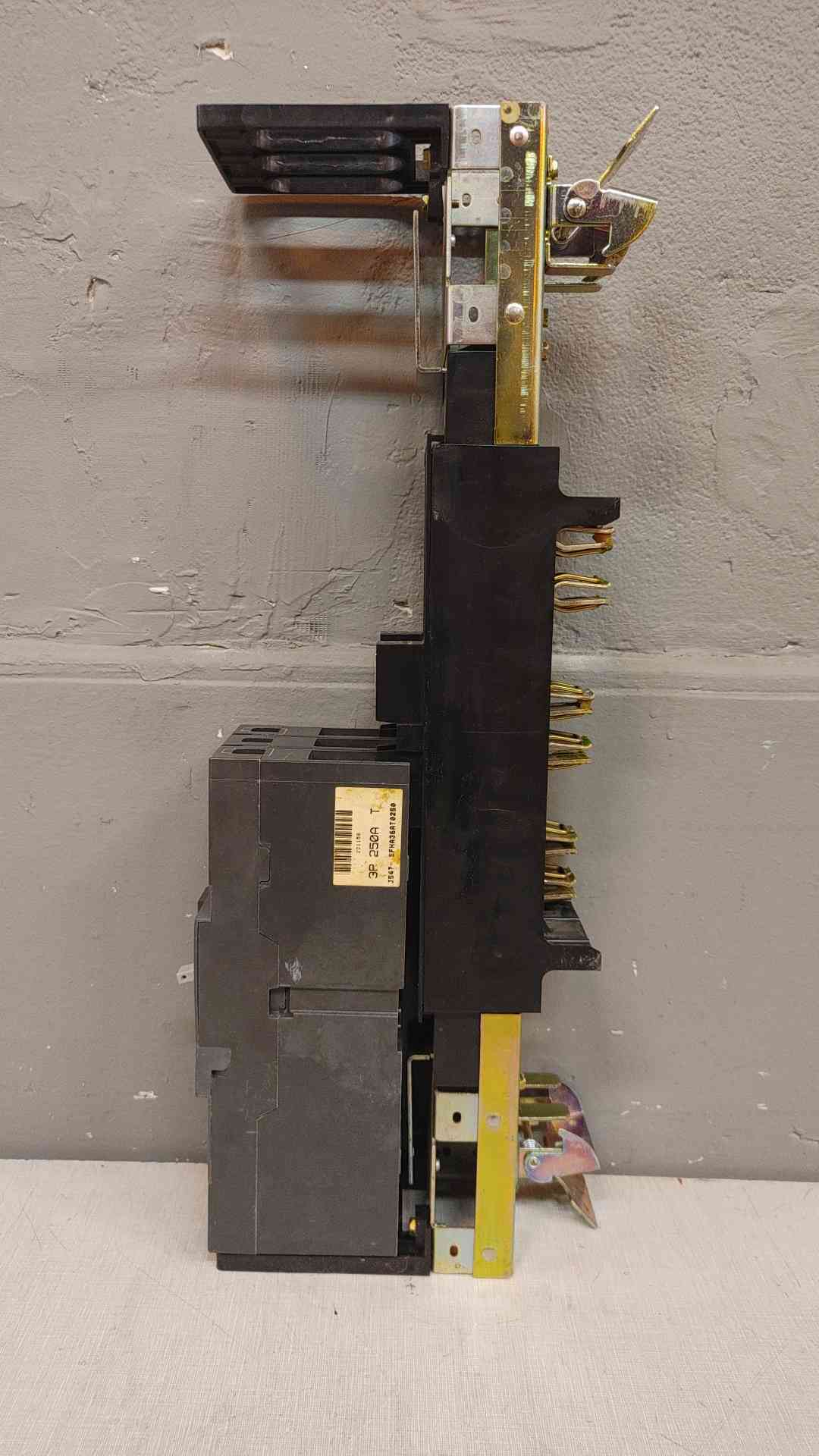 GE Spectra RMS 600VAC 150A SFHA36AT0250 (2628AA)