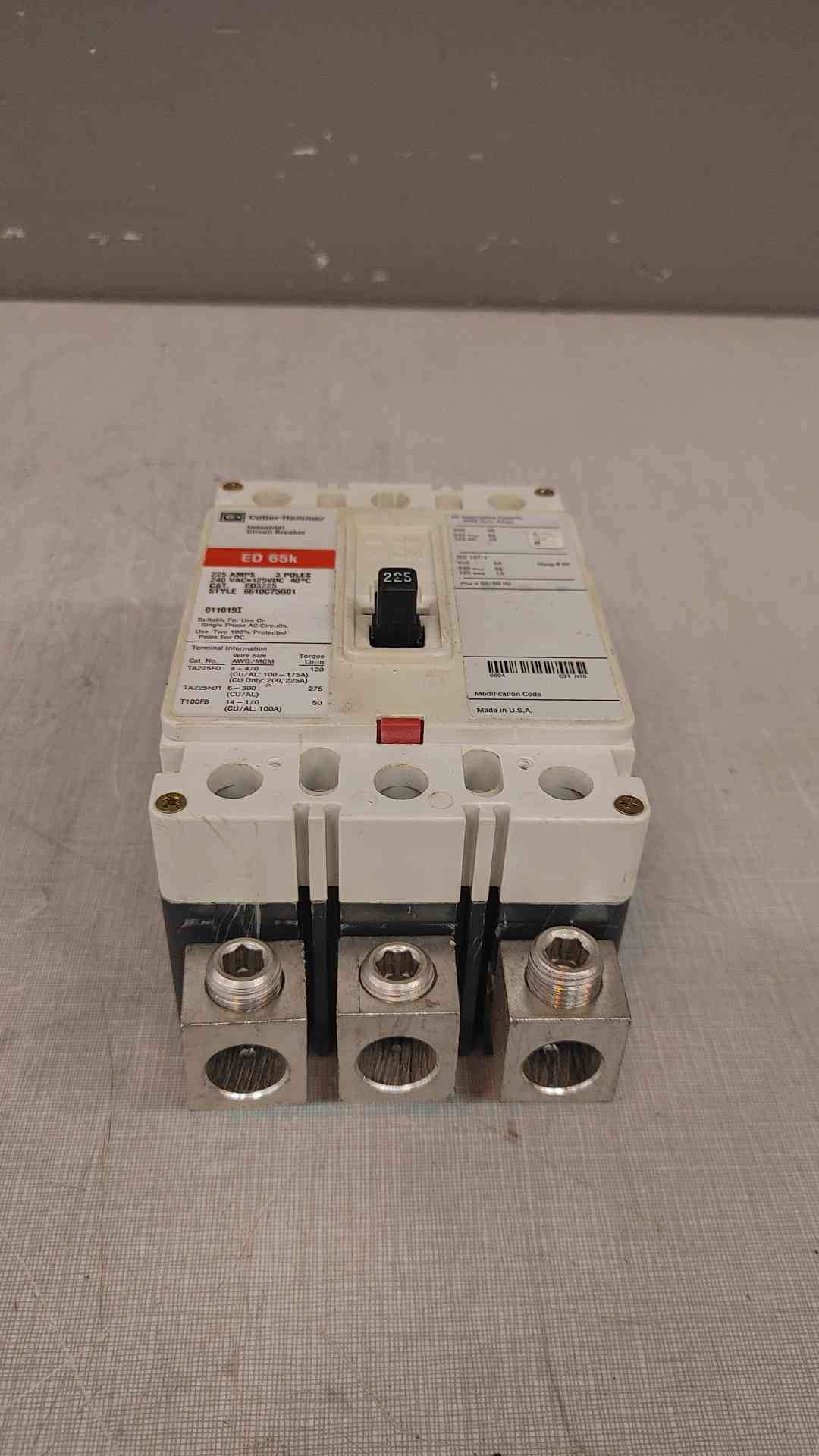 ED3225 Cutler Hammer ED 65k 225A (2631AA)(2631AA)