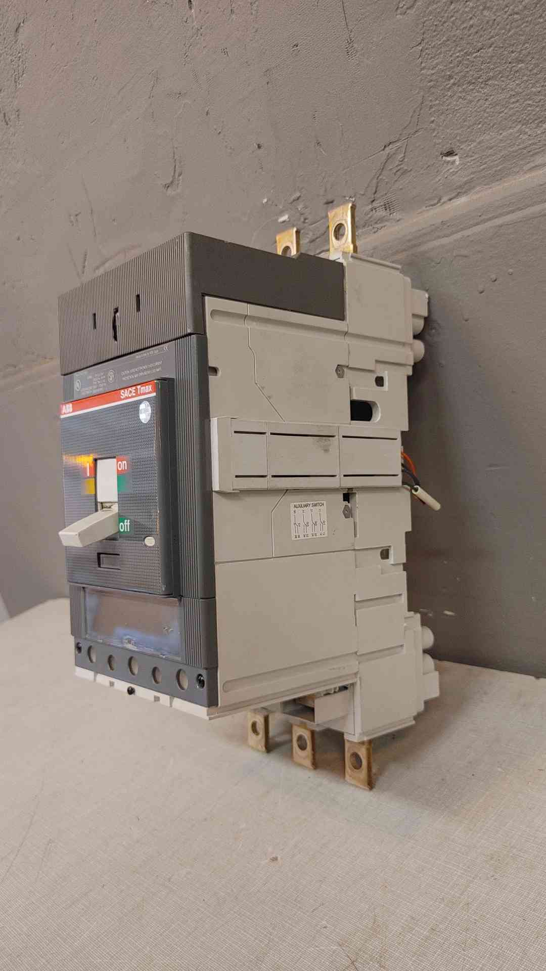 600A ABB Tmax T5ND 600 N5596 3 Pole (3610AA)