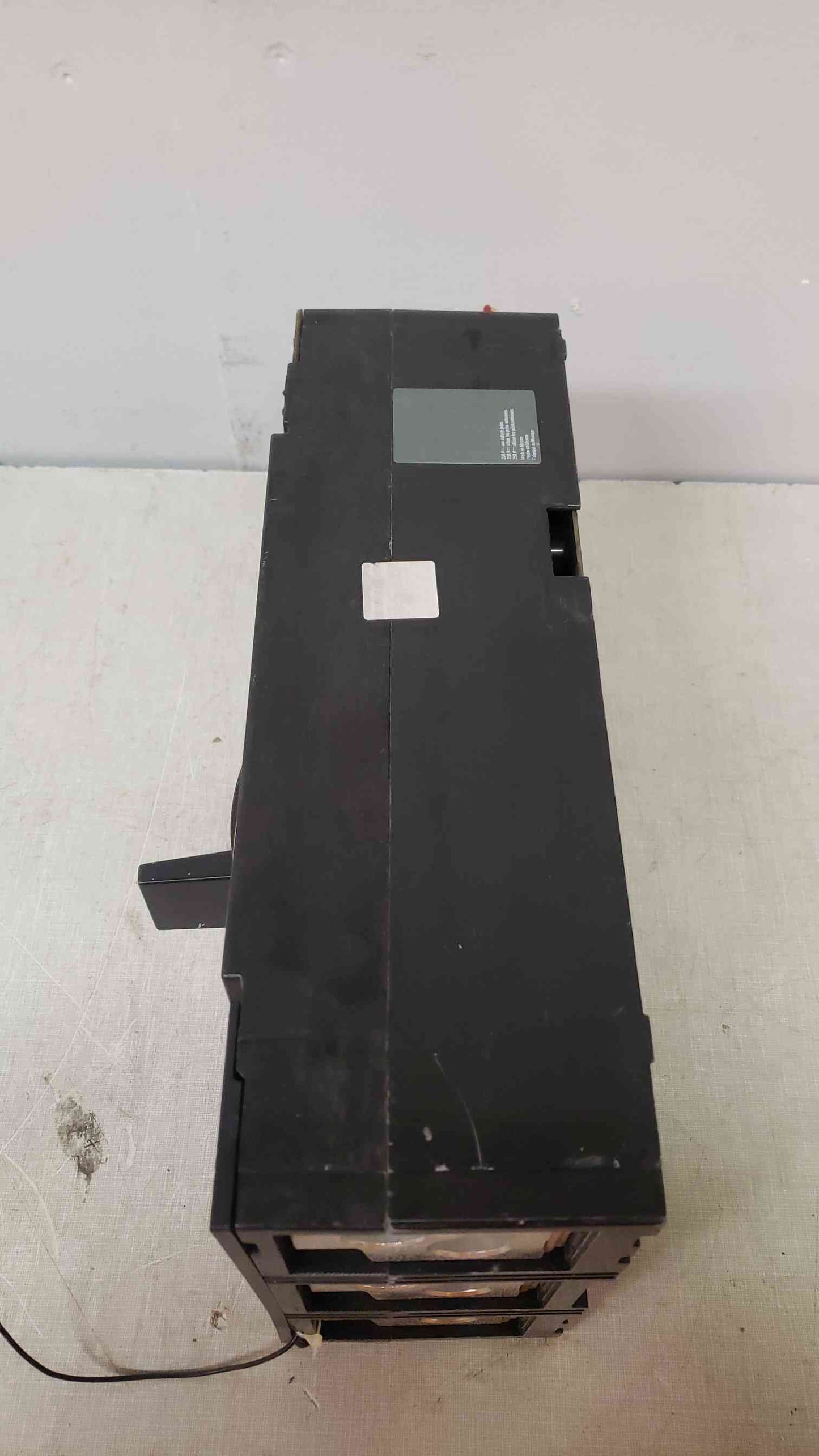 Square D 400A 3 Pole Breaker MH 400 A (SKU: 104775)(104775)