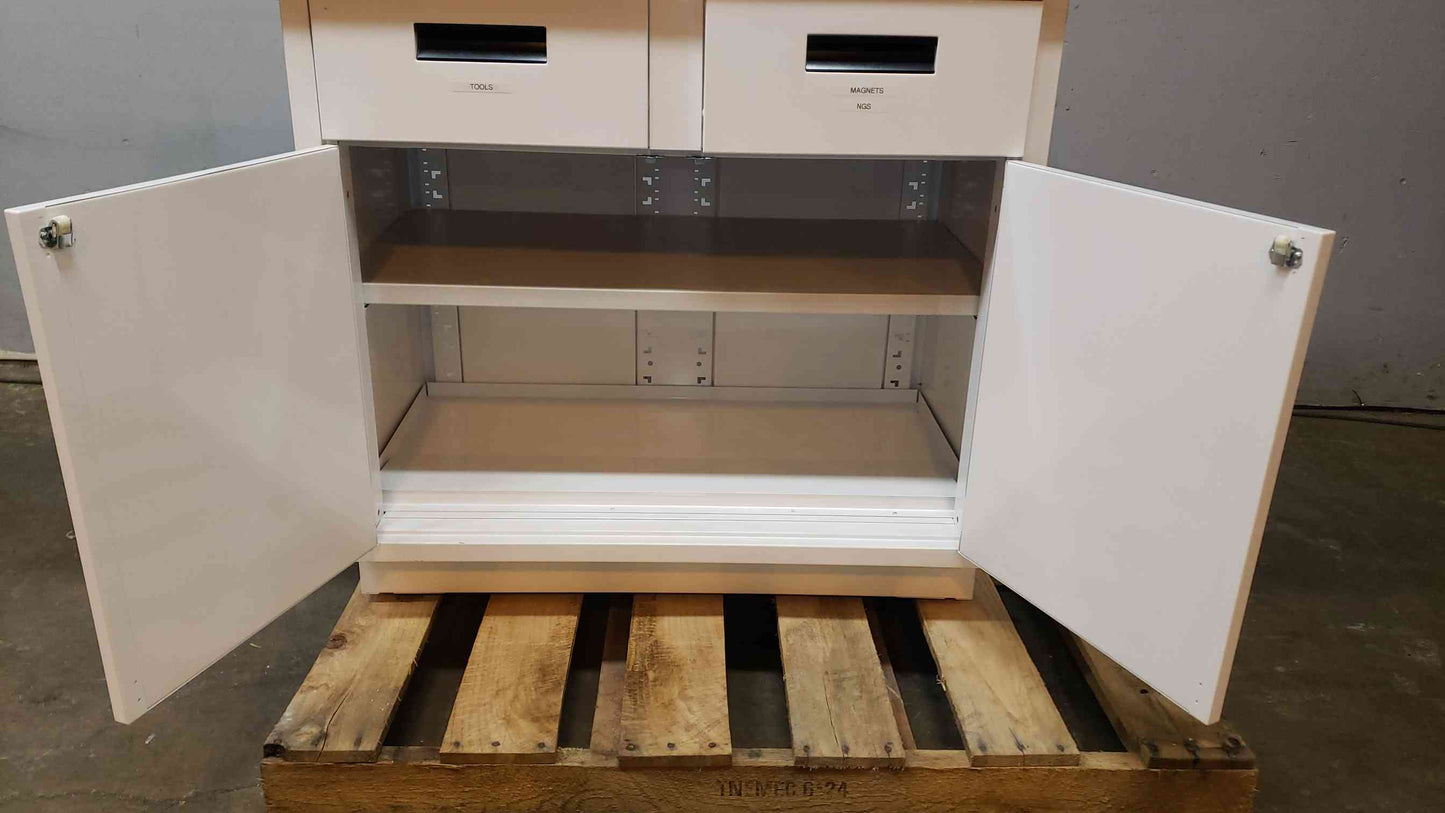 Recessed 3' Mixed Casework W/ Countertop(105063)