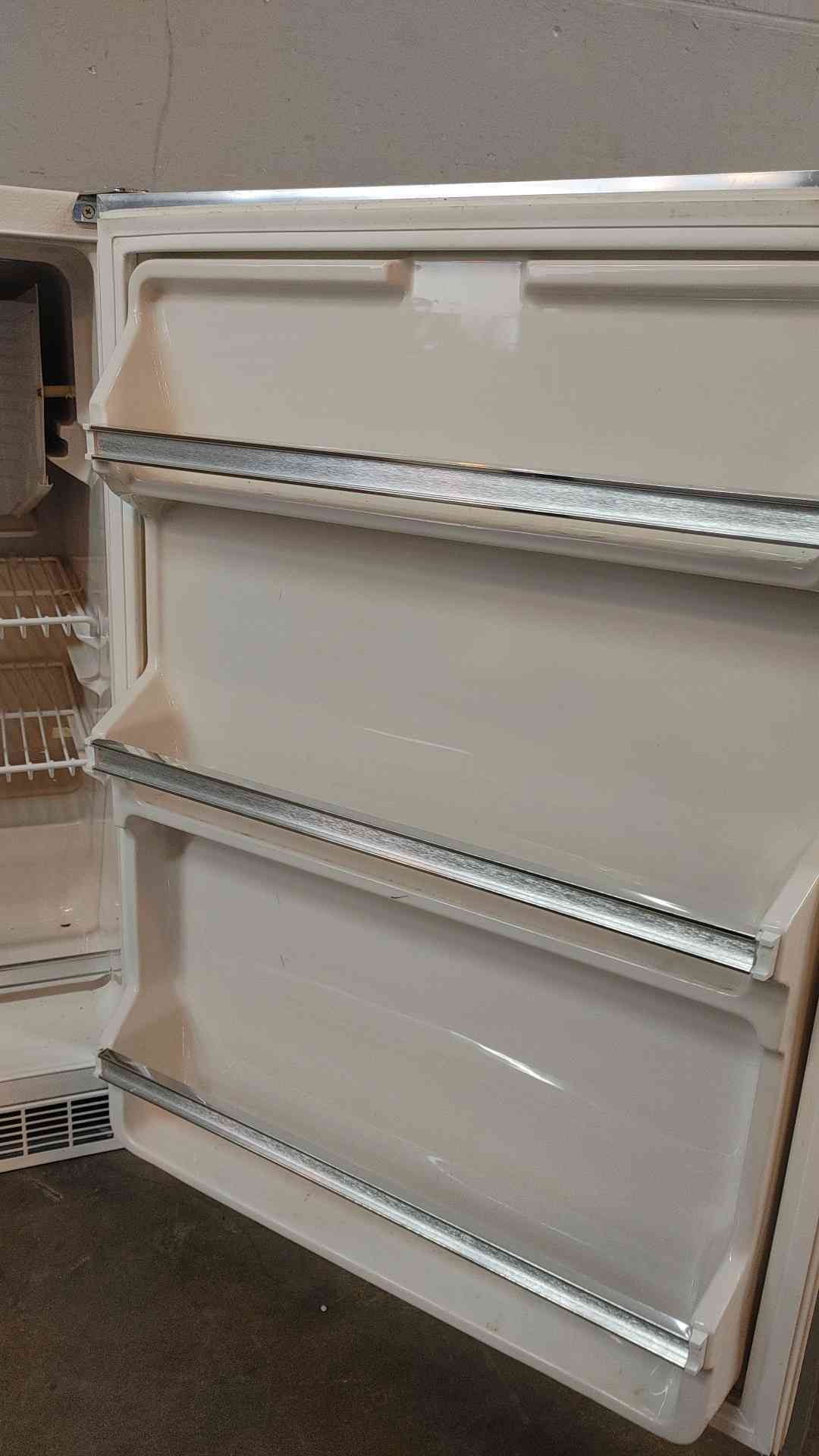 *Pickup Only* Marvel Scientific Commercial Refrigerator 115V 6CAR7001 (108742)