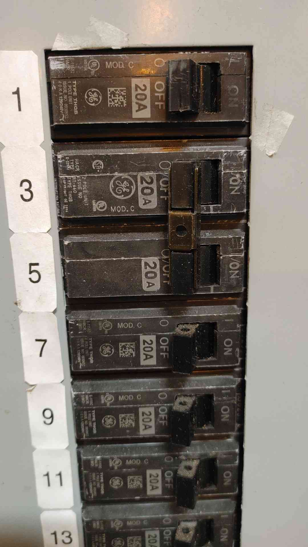 GE A Series 2 Panelboard 400A 208/120 V 3 Ph 4 Wire with Main (108984)