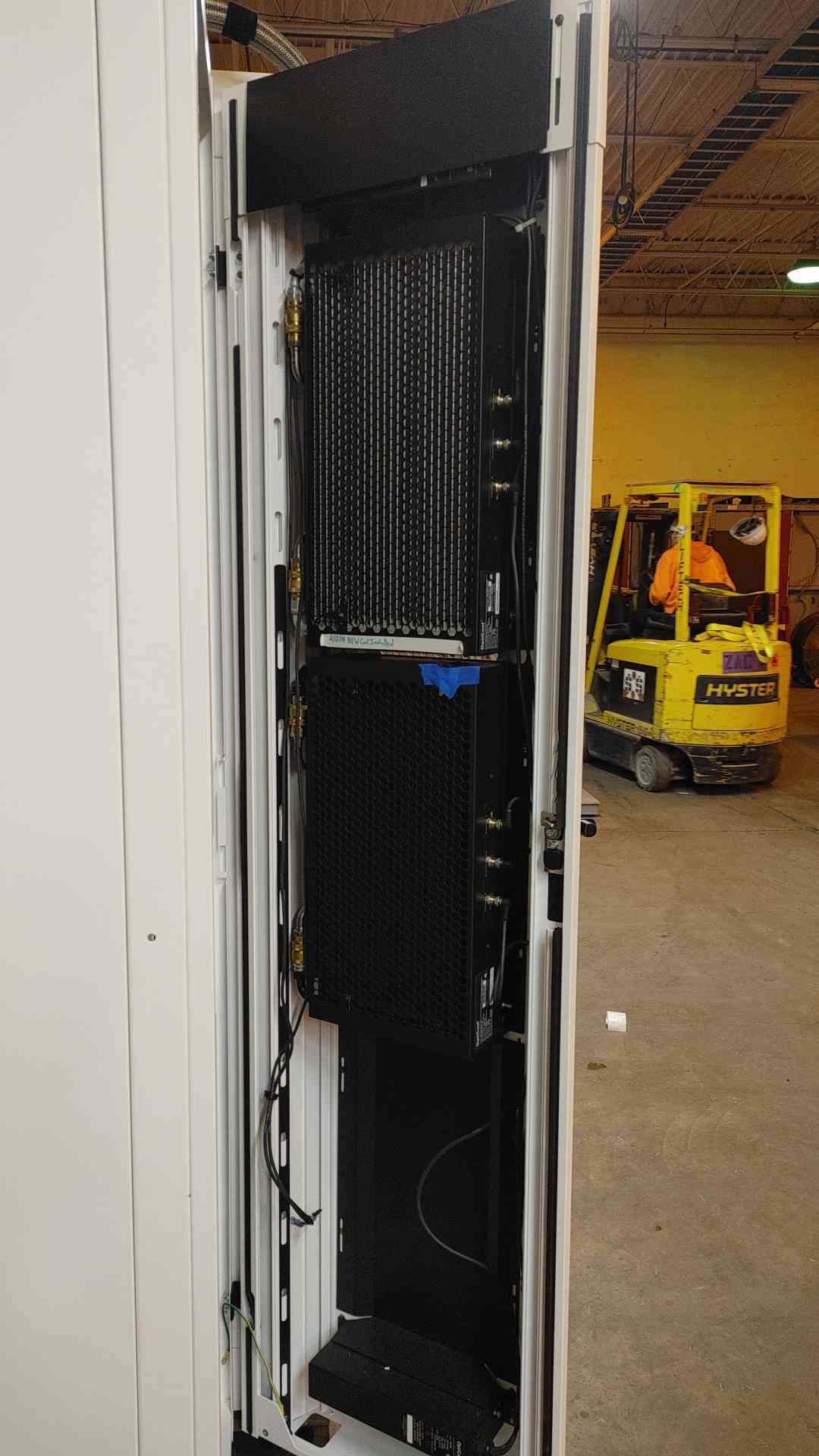 42U Ortronics OptiCool Server Rack Fully Enclosed w/ Cooling OR-LXO4724455-5000 (108407)