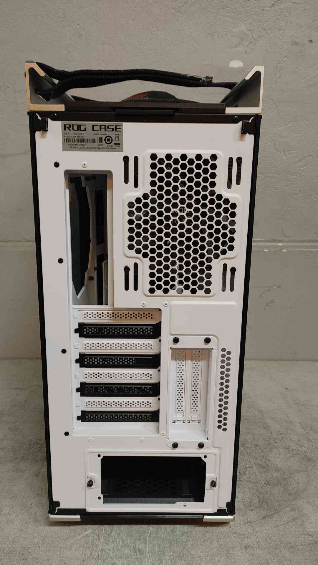 ASUS ROG Strix Helios GX601 Case