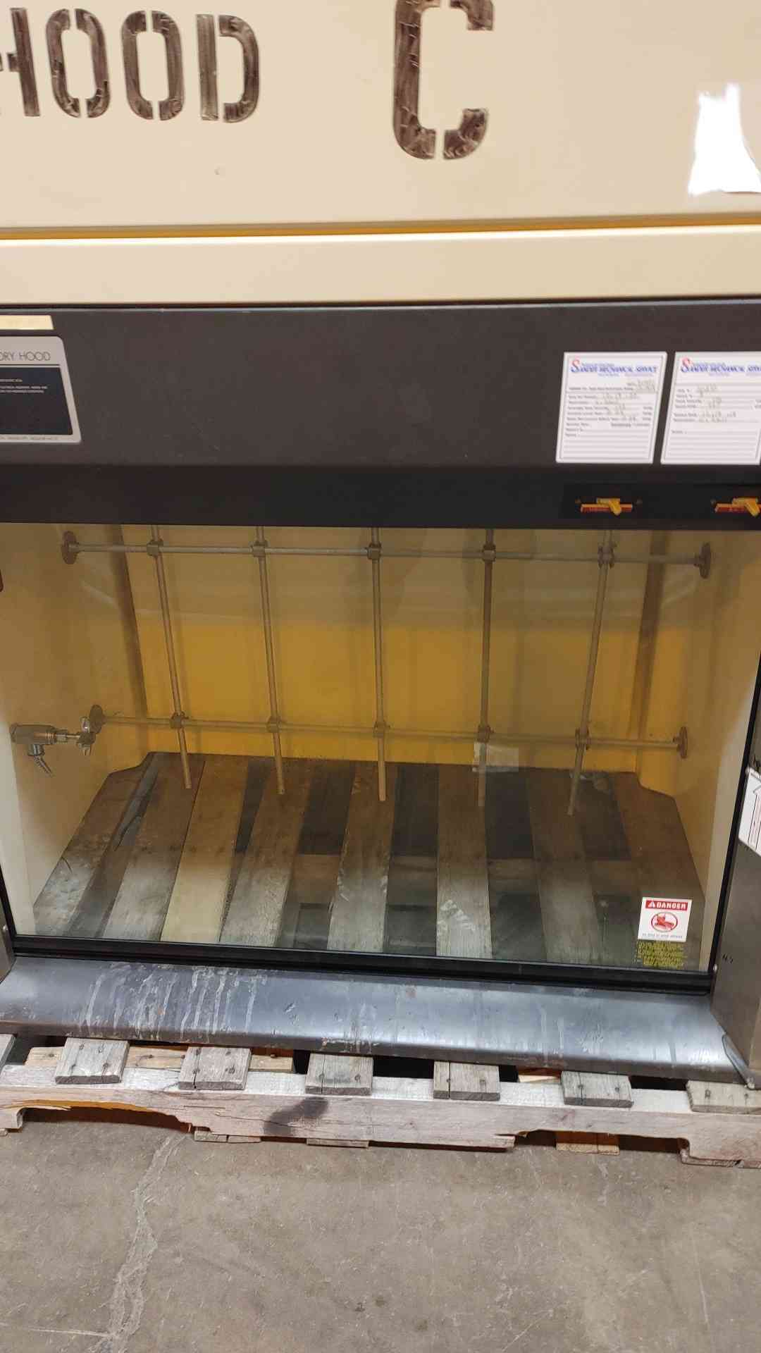 4' Labconco Protector Ducted Chemical Fume Hood Mounting Bars & Flow Meter (109284)
