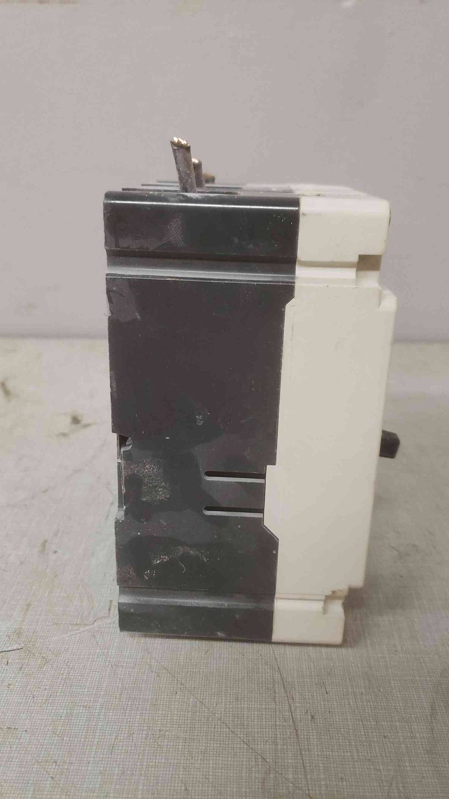 Westinghouse 15A 3 Pole 600VAC-250VDC Breaker HMCP015EOC (SKU: 109588)