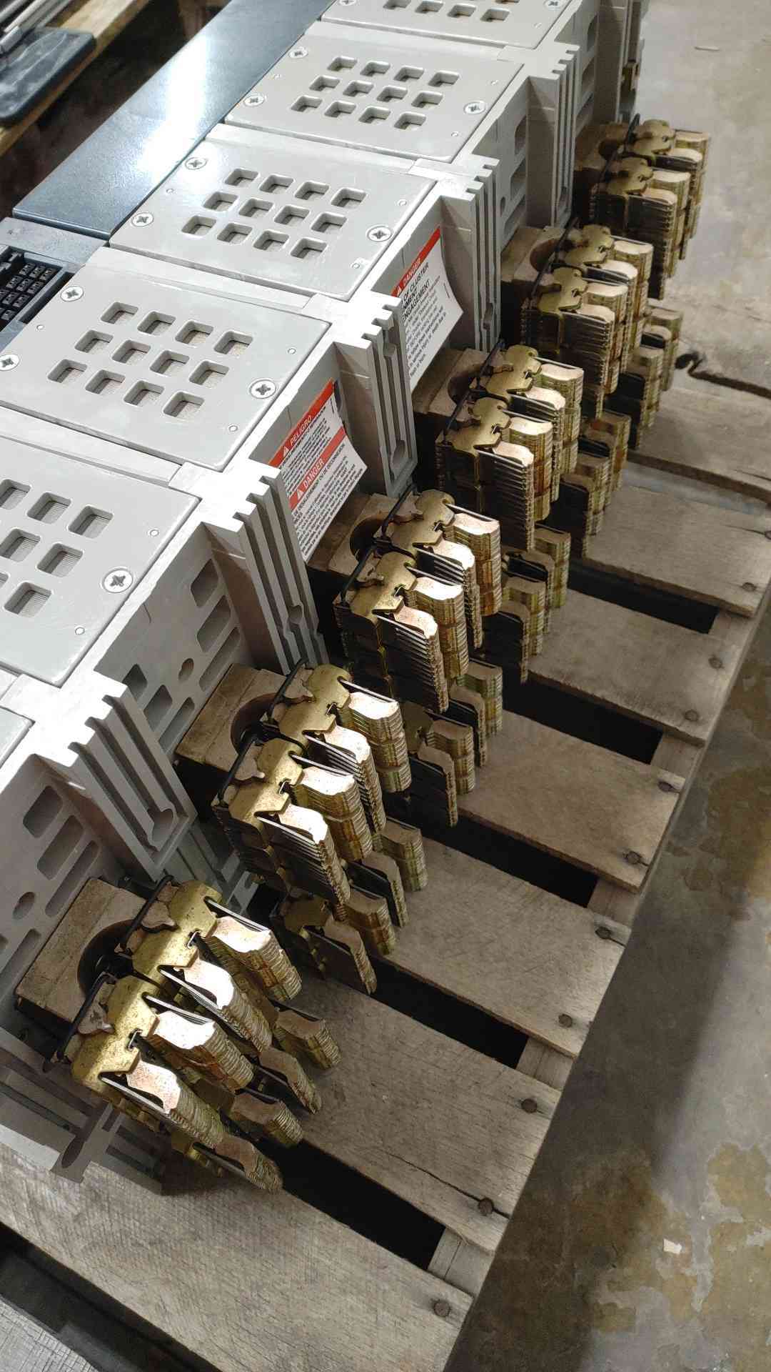 AS IS - SQUARE D Masterpact 5000A Circuit Breaker NW50L1 YA8LLR63A3GFBFXXCA (SKU: 111321)