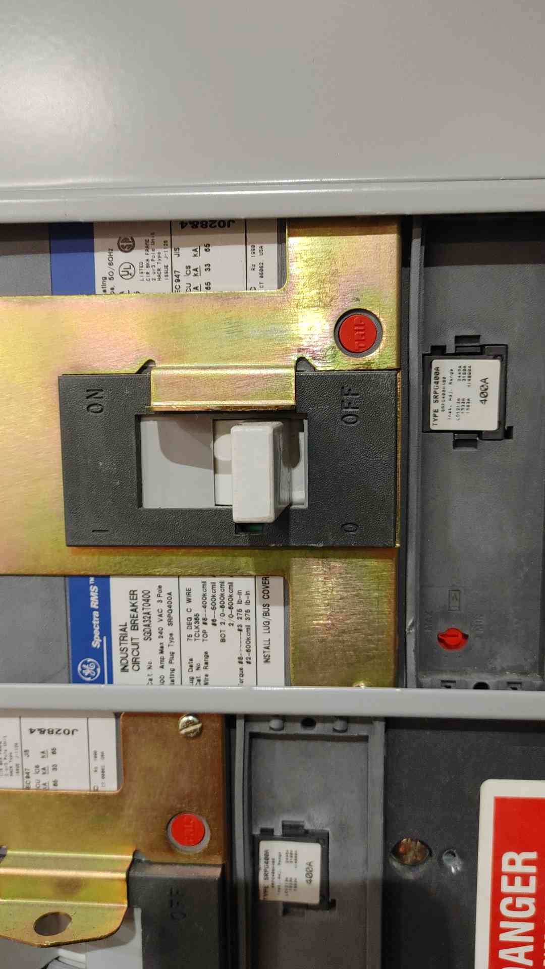 GE 208/120V 400A 3PH 4W Spectra Series Power Panelboard 12 Breakers (SKU: 111481)