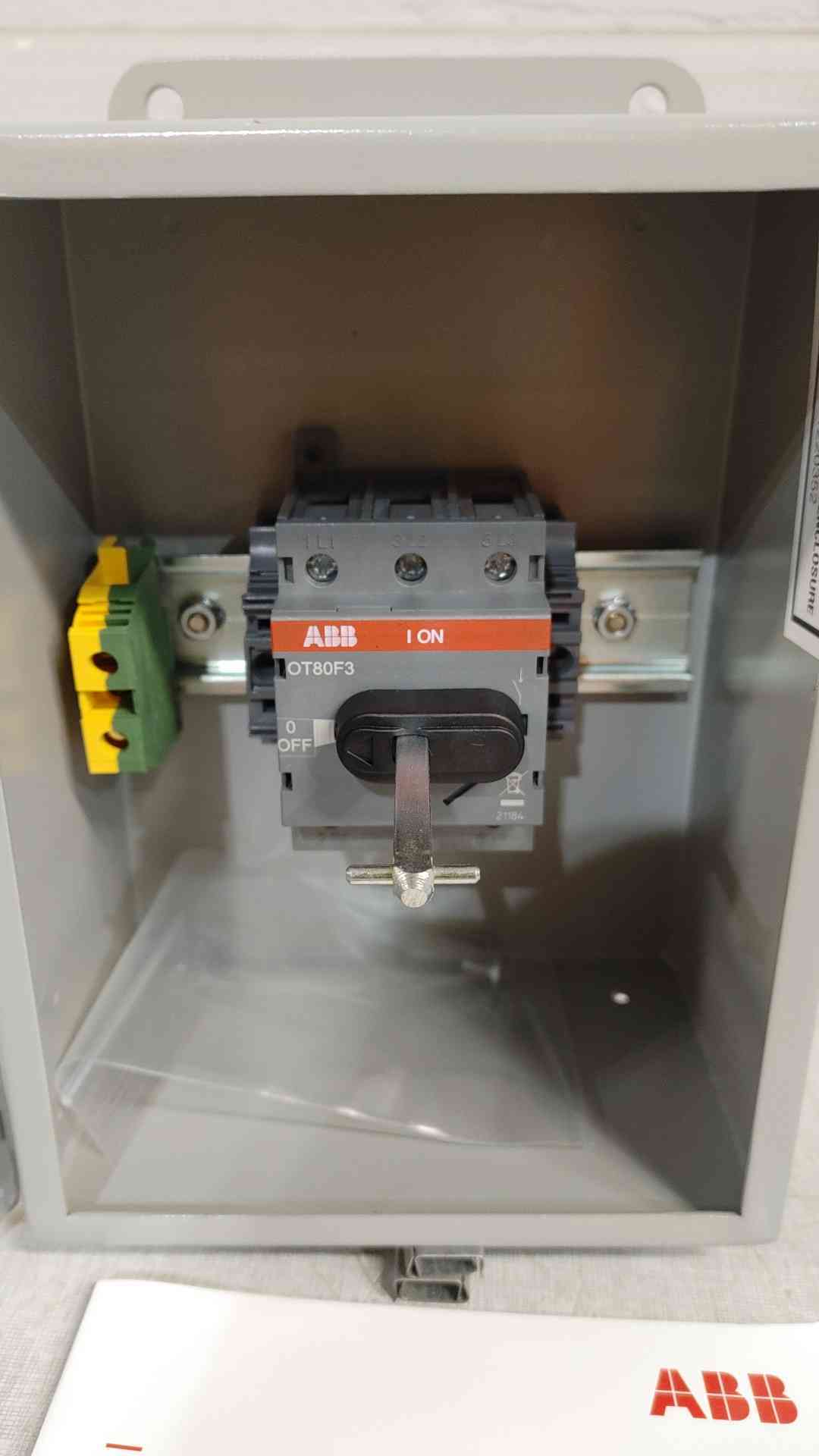 ABB 80A 600VAC Enclosed Manual Motor Controller EOT63U3M3-P(SKU: 111533)