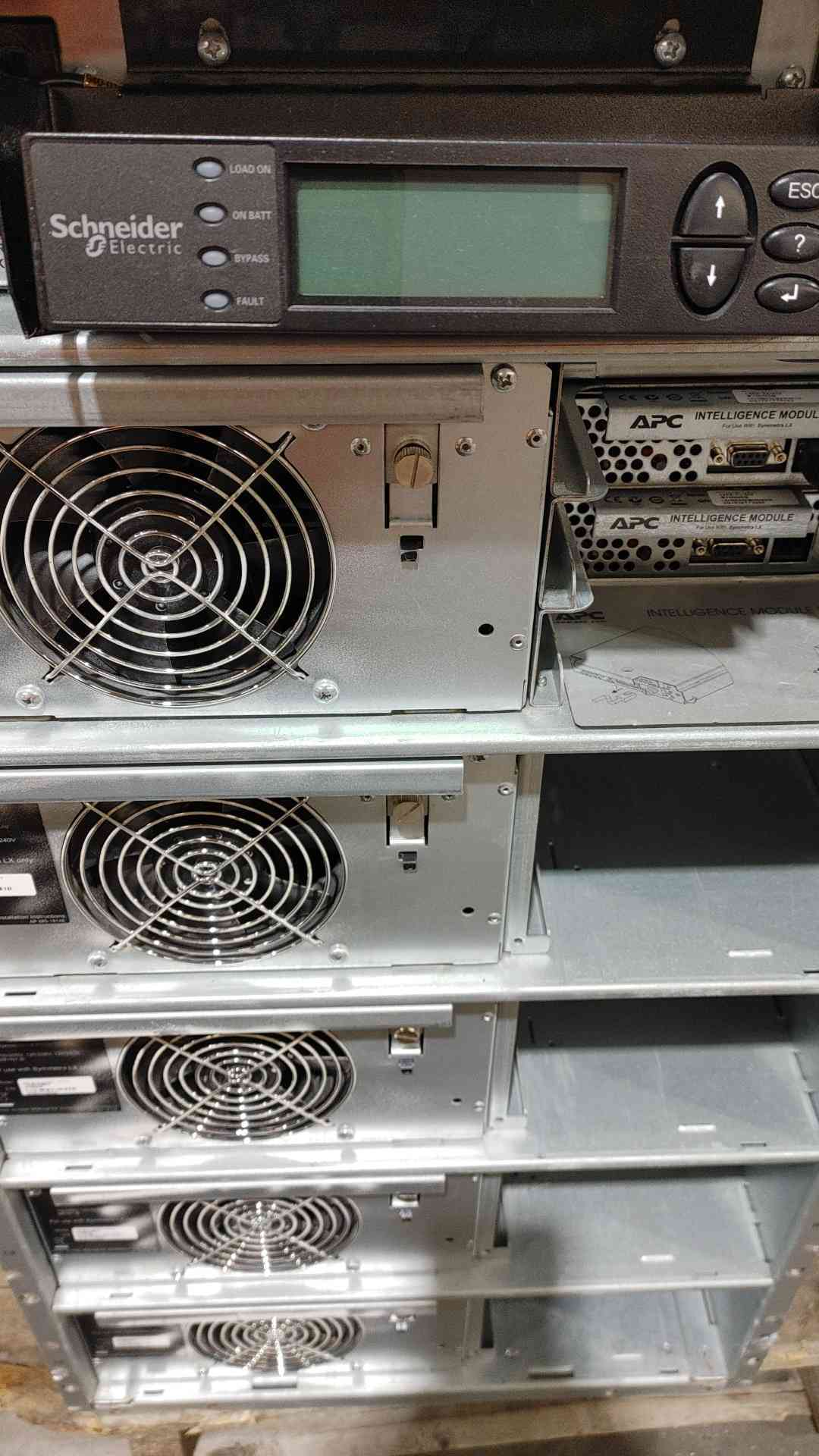 APC Symmetra LX 16kVA(UPS),SYAF16KRMT(SKU: 111782)