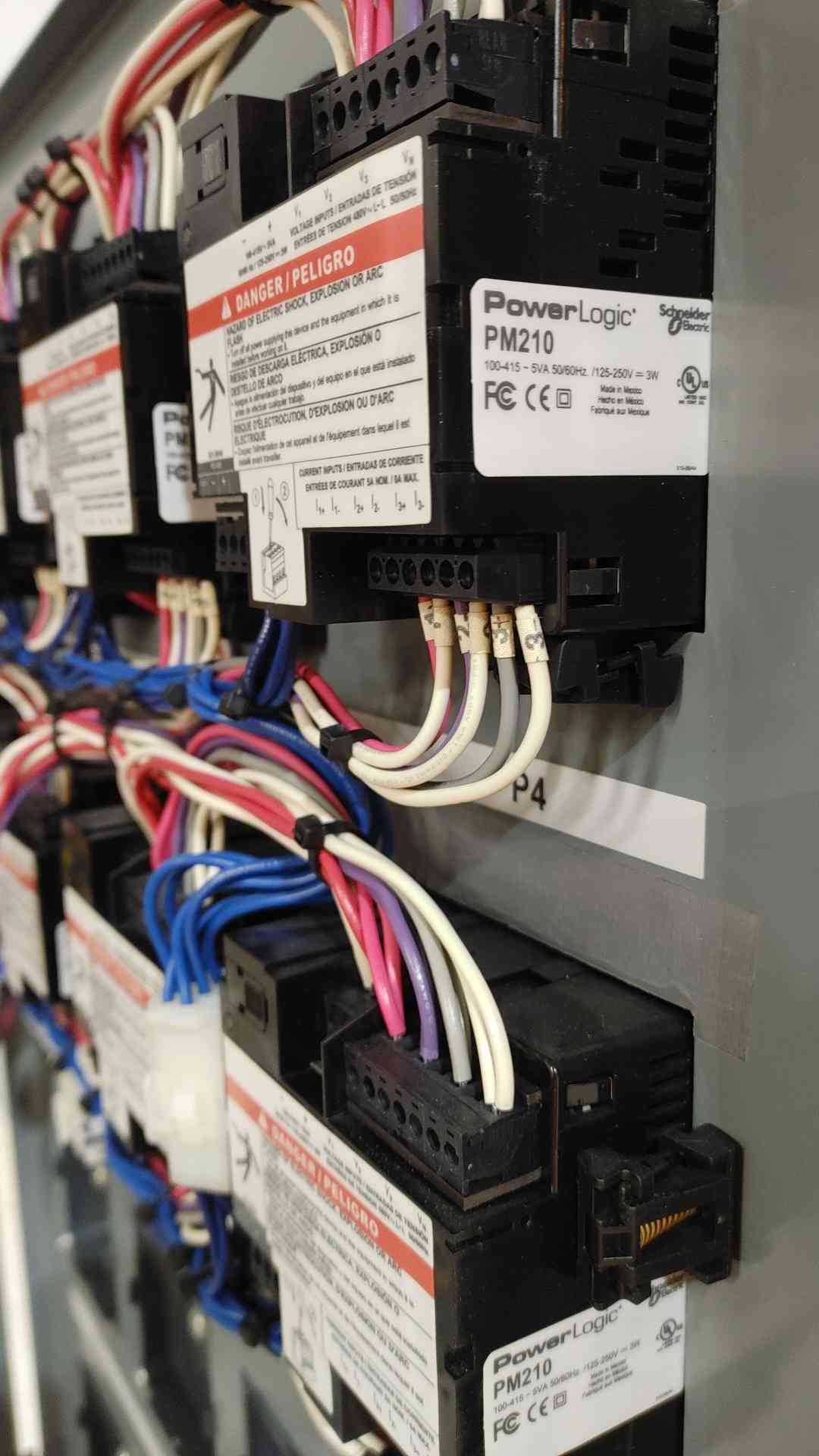 PM210 SQUARE D PowerLogic PowerLogic High Density Metering (HDPM) HDMPM21048316XX (SKU: 112156)