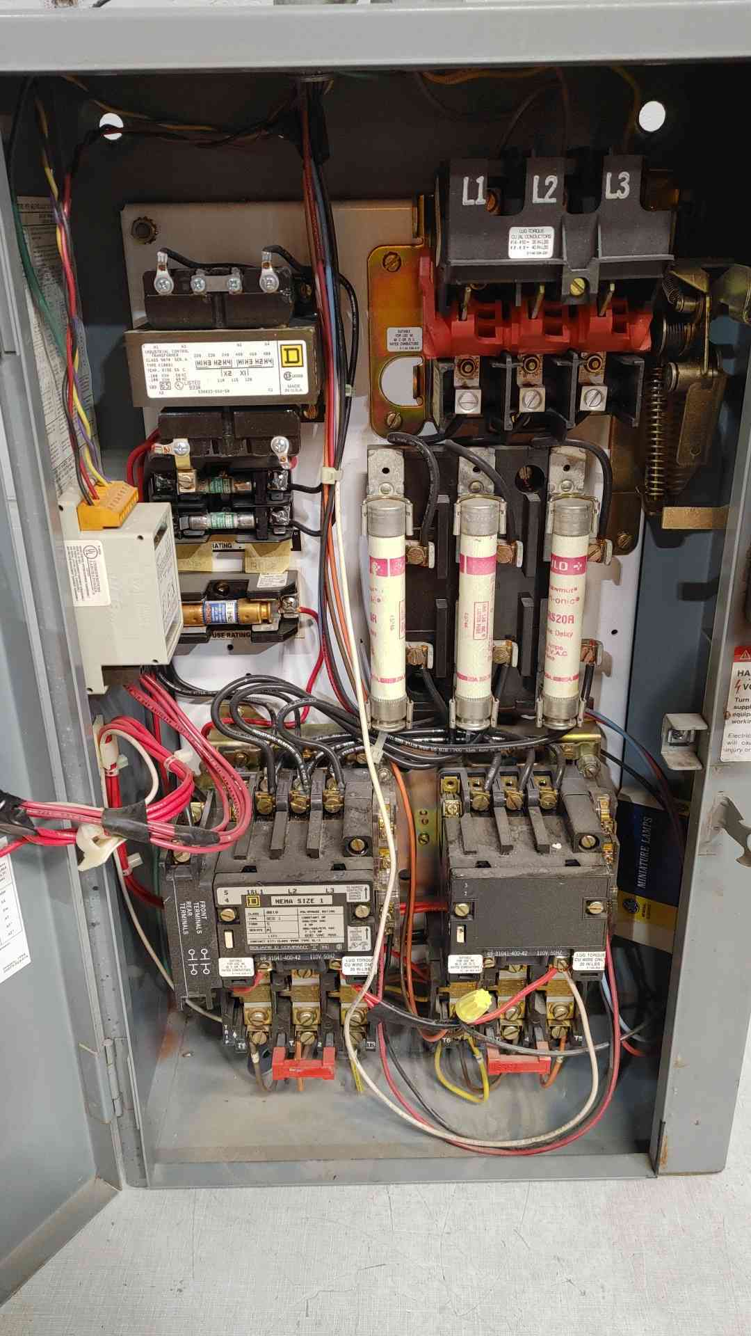SQUARE D 30A Combination Motor Controller w/Disconnect Switch ir Circuit Breaker CC17FF4T(SKU: 112193)
