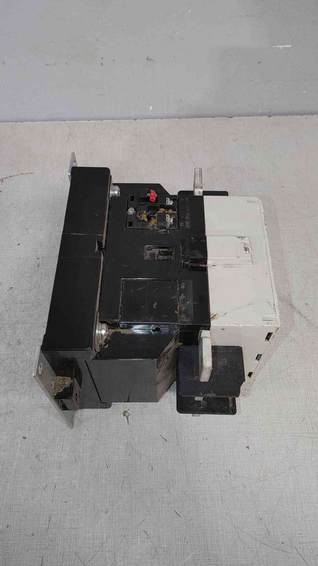 Mitsubishi Electric 300A 240VAC Contactor S-N300 (SKU: 112250)