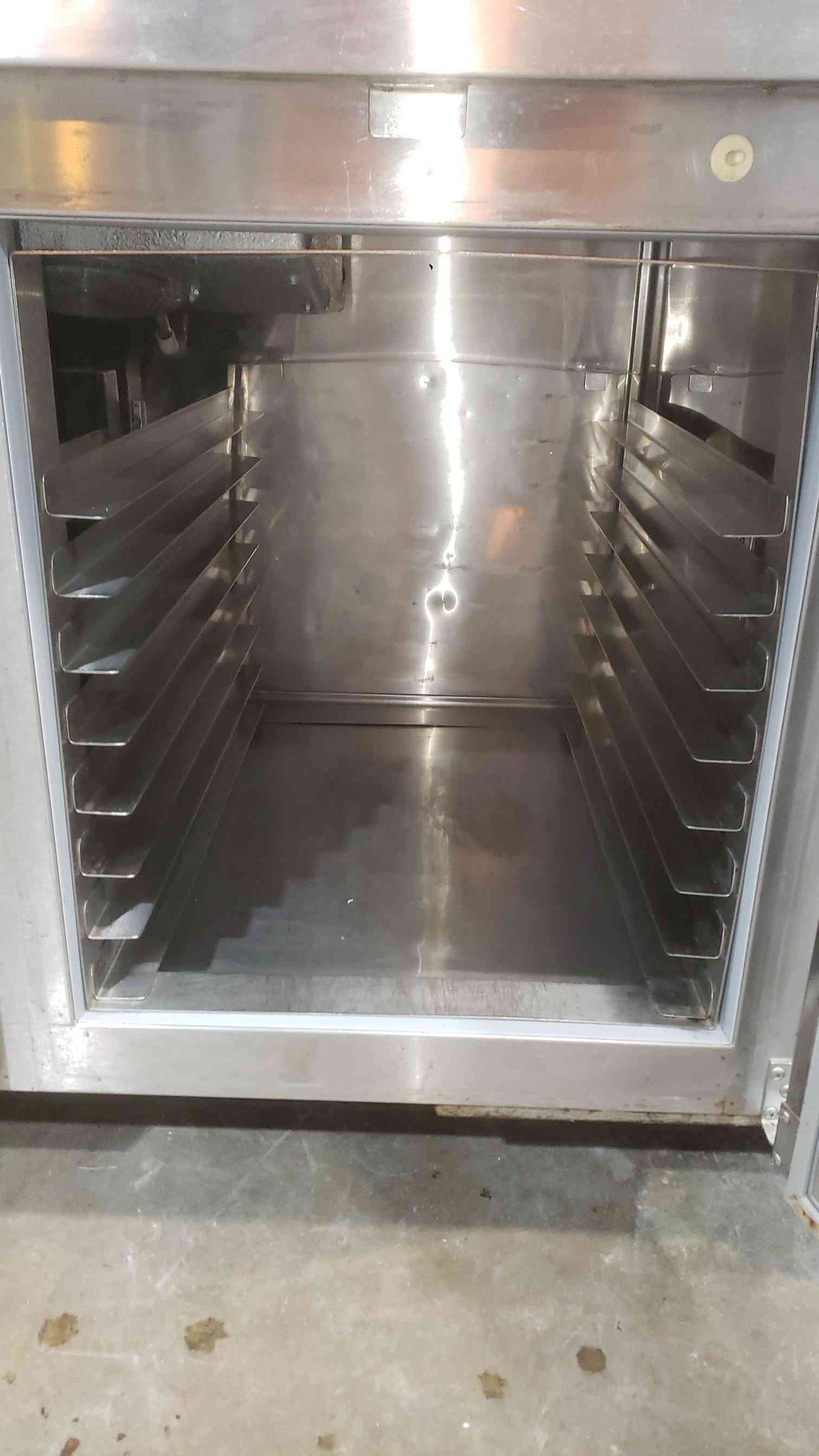 Craig MFG. 120V 3W 1PH Commercial Refrigerator/Freezer LB-5-33-SC & Prep Area (SKU: 112267)