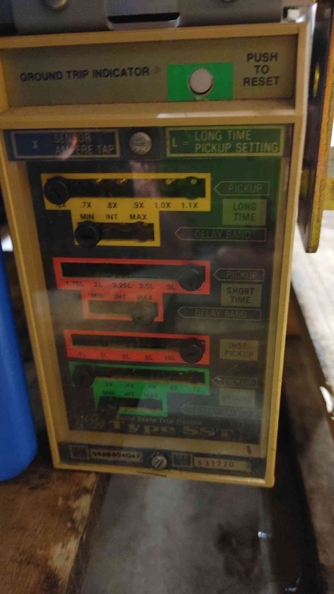 GE 1600A Frame 600V 3Poles Fused Low Voltage Power Circuit Breaker AKRU-5B-50(SKU: 112393)