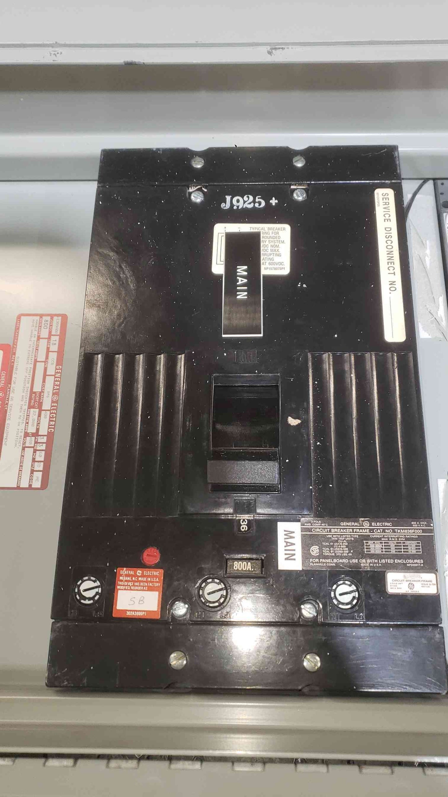 800A GE Switchboard 480v 3PH 10 Breakers & Main Panelboard (SKU: 111612)
