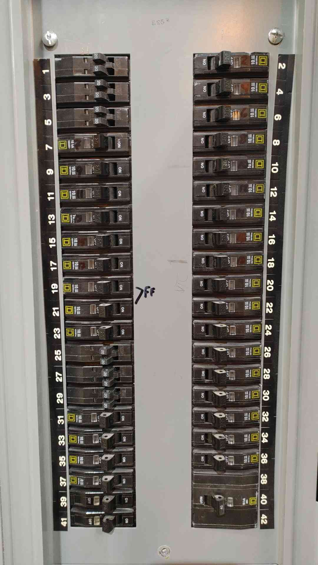 Square D 225A NQ 240V 1PH - 3PH 3W-4W Panelboard w/ Main NQODQ2(SKU: 112654)
