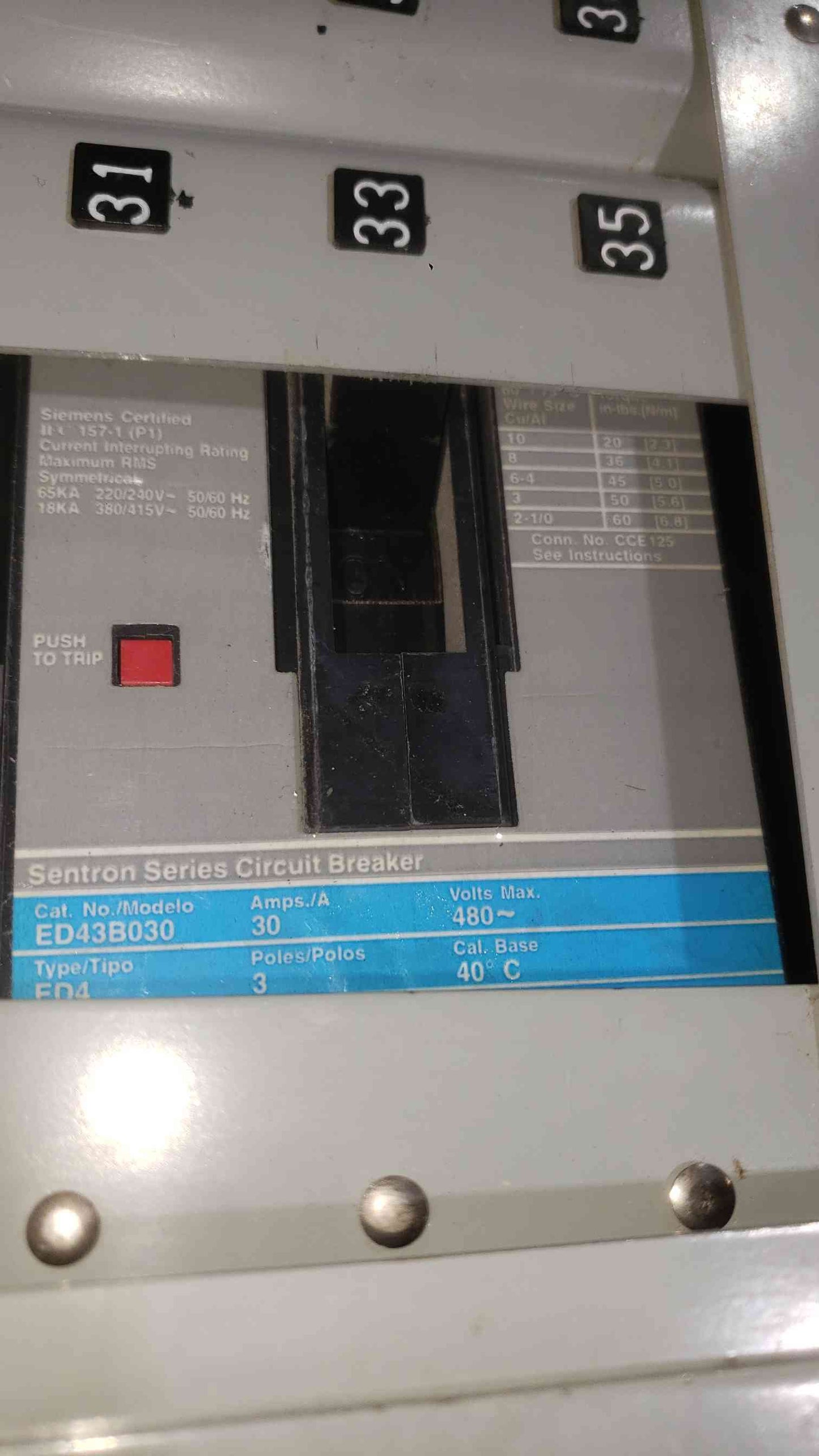 I-T-E Siemens CDP Panelboard 225A 480Y/277V 3P 4W w/ Siemens ED43B030 Breakers (SKU: 112729)