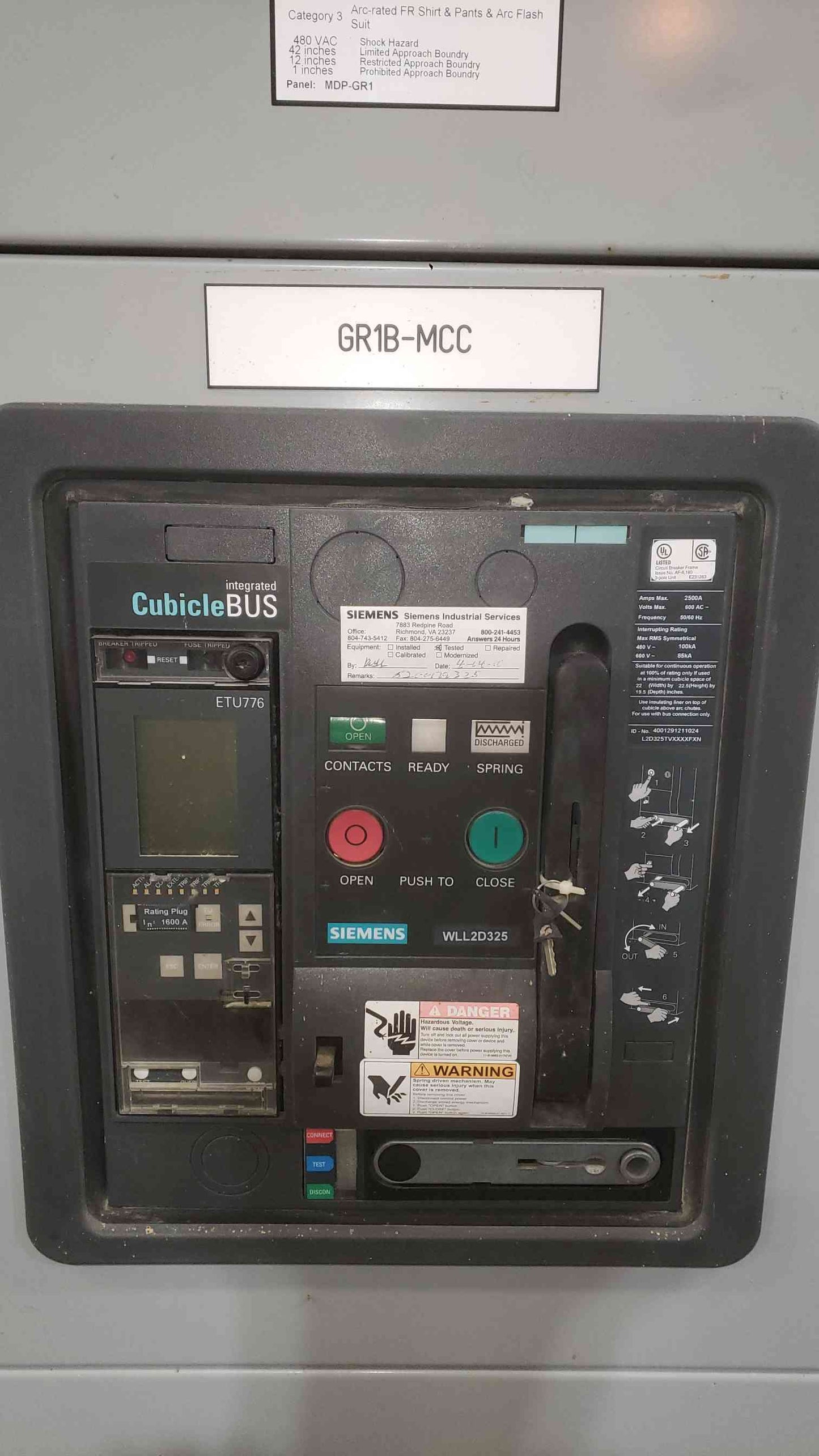 Siemens SB3 Cubicle Bus 3000A 480V 3-Phase Switchboard Section with 2x WLL2D325 2500A Power Circuit Breakers ETU776 (SKU: 112762)