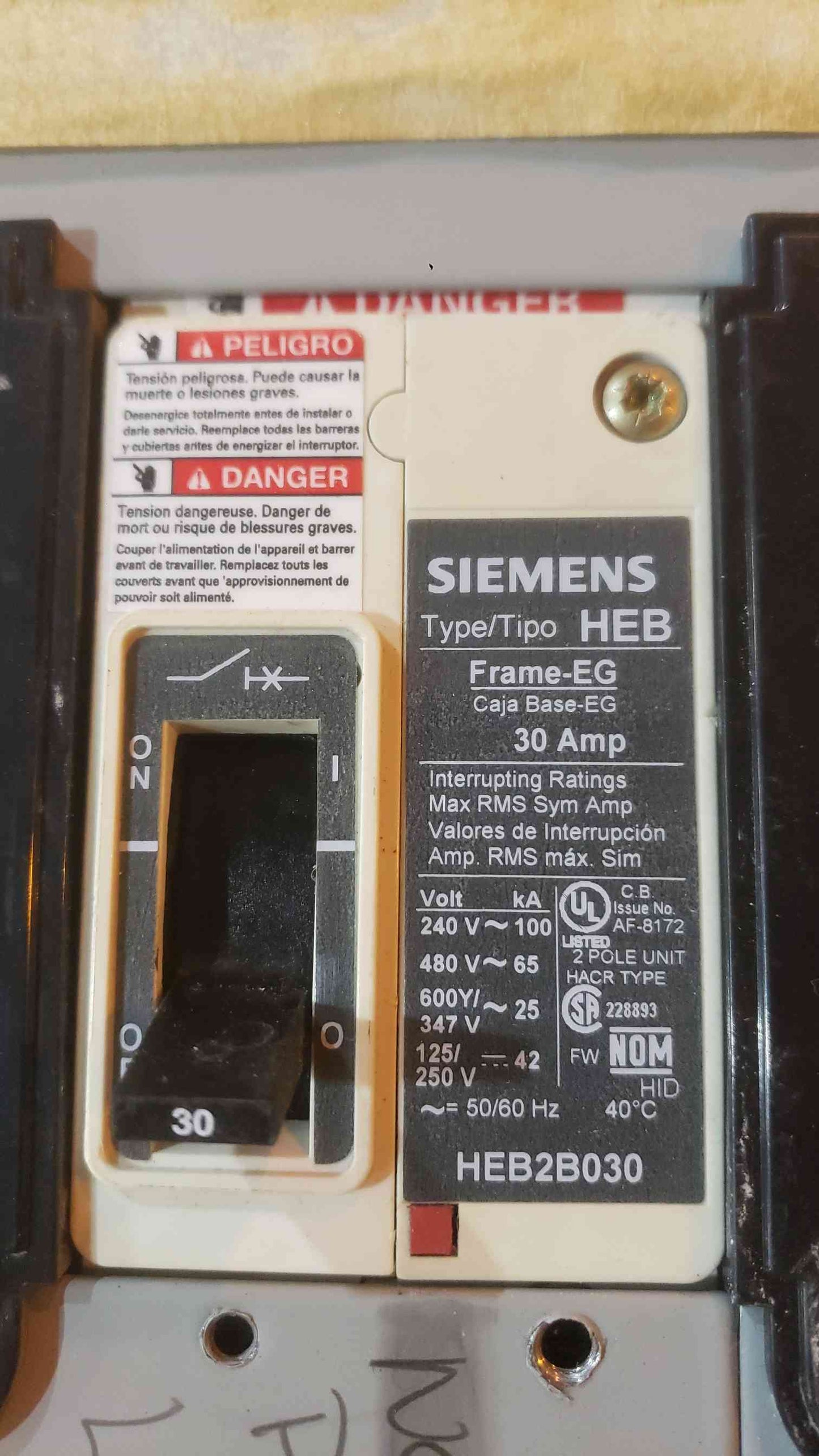 Siemens P3 Panelboard 250A 480V 3PH 3W P3F56ML250ABS w/ HEB3B125 HEB3B020 Breakers (SKU: 112766)
