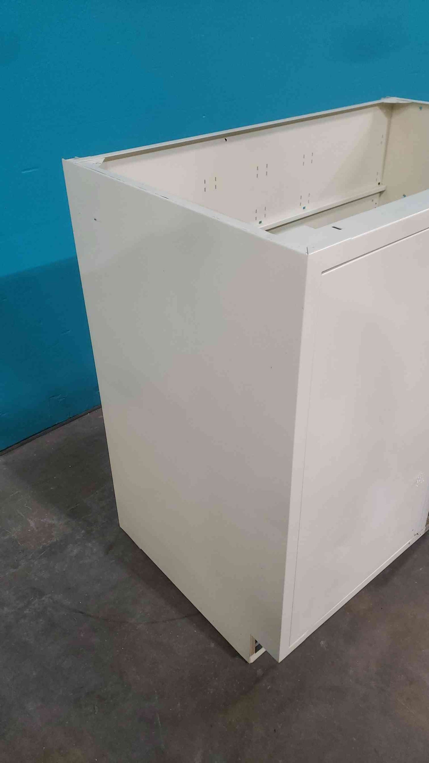 Hamilton 35.5" Single Door Standing Height Corner Cabinet (SKU: 112909)