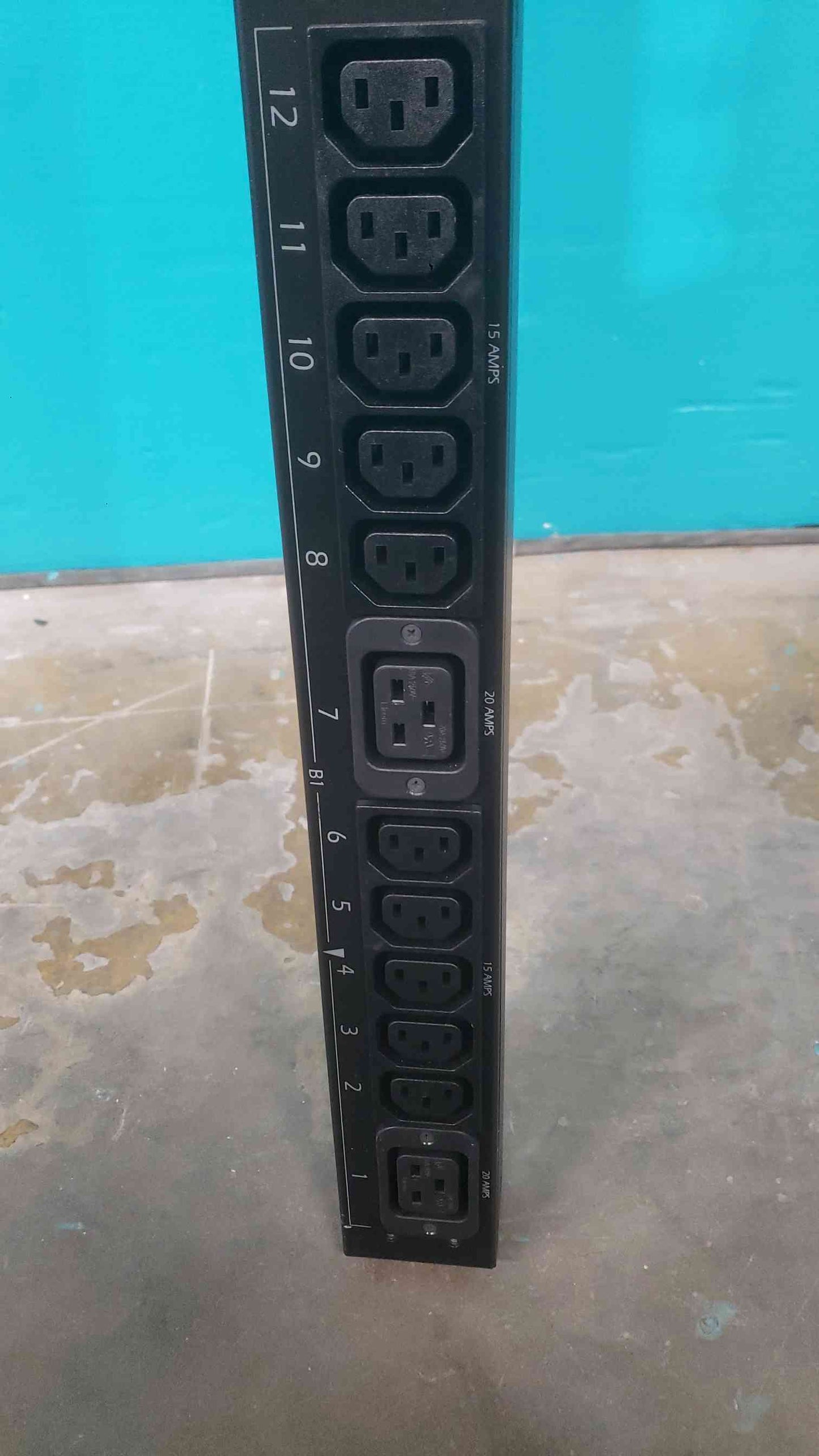APC AP7868 Metered Rack PDU 3-Phase 208V 8.6kW 35A 42-Outlet Zero-U Vertical (SKU: 112959)