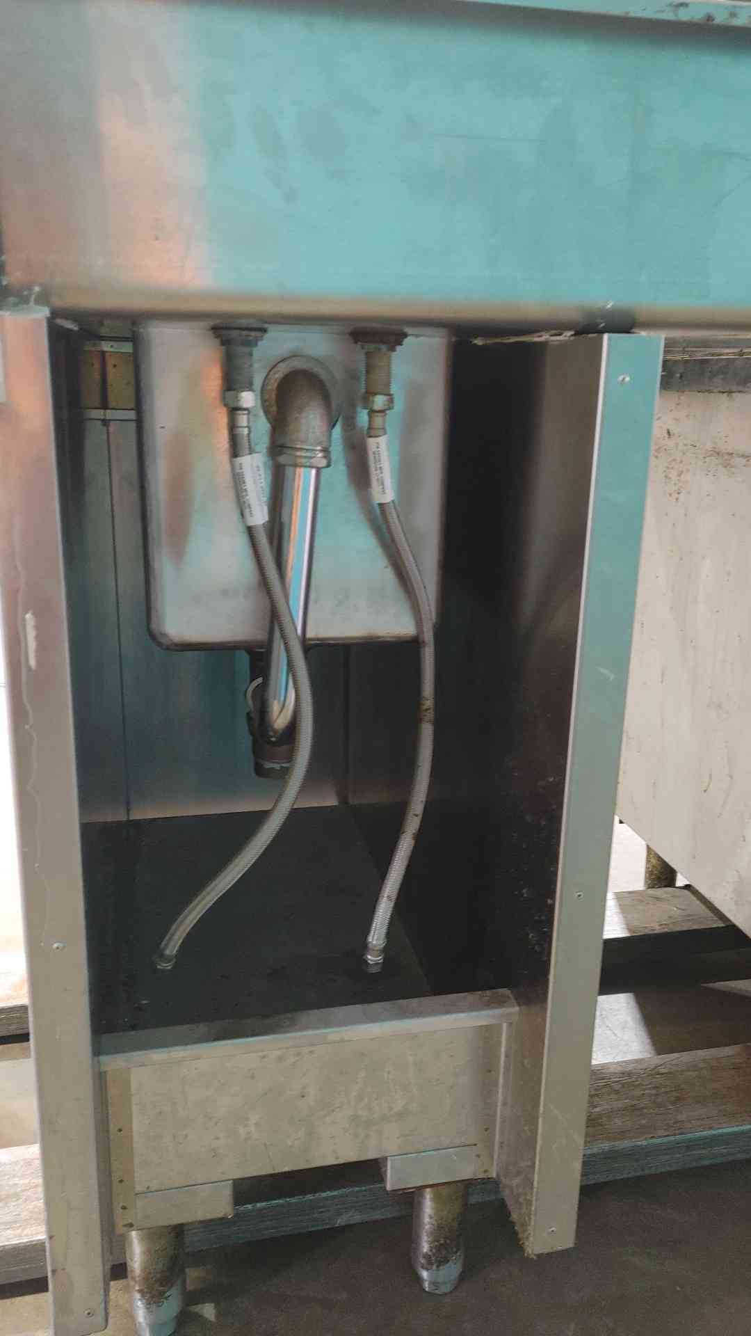Craig MFG Stainless Steel Rolling Prep Table Sink Refrigerator/Freezer LB-5-33-SC (SKU: 112990)