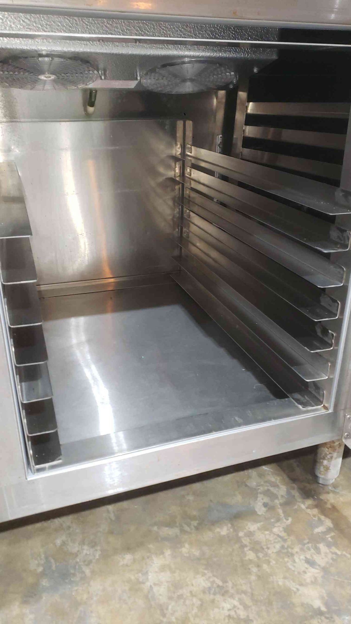 Craig MFG. Cafeteria Prep & Commercial Refrigerator/Freezer LB-8-33-SC AS-IS(SKU: 112988)