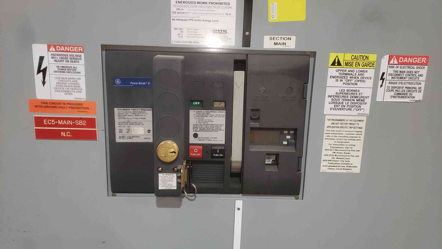GE Spectra Series 4000 Amp Main Switchgear Section 480V 3PH Power Break II SSD40B440H (SKU: 113127)