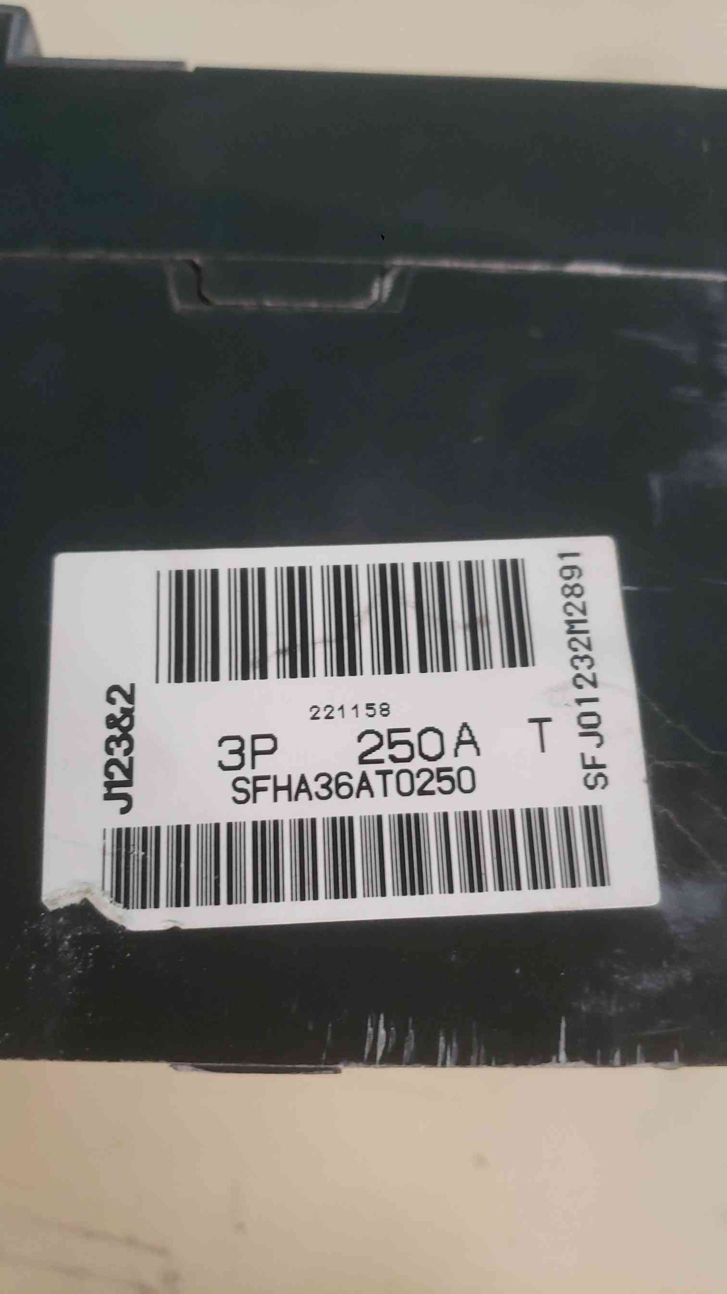 GE Spectra RMS SFHA36AT0250 250A Hi-Break Circuit Breaker 3-Pole 600V w/ 250A Plug (SKU: 113323)