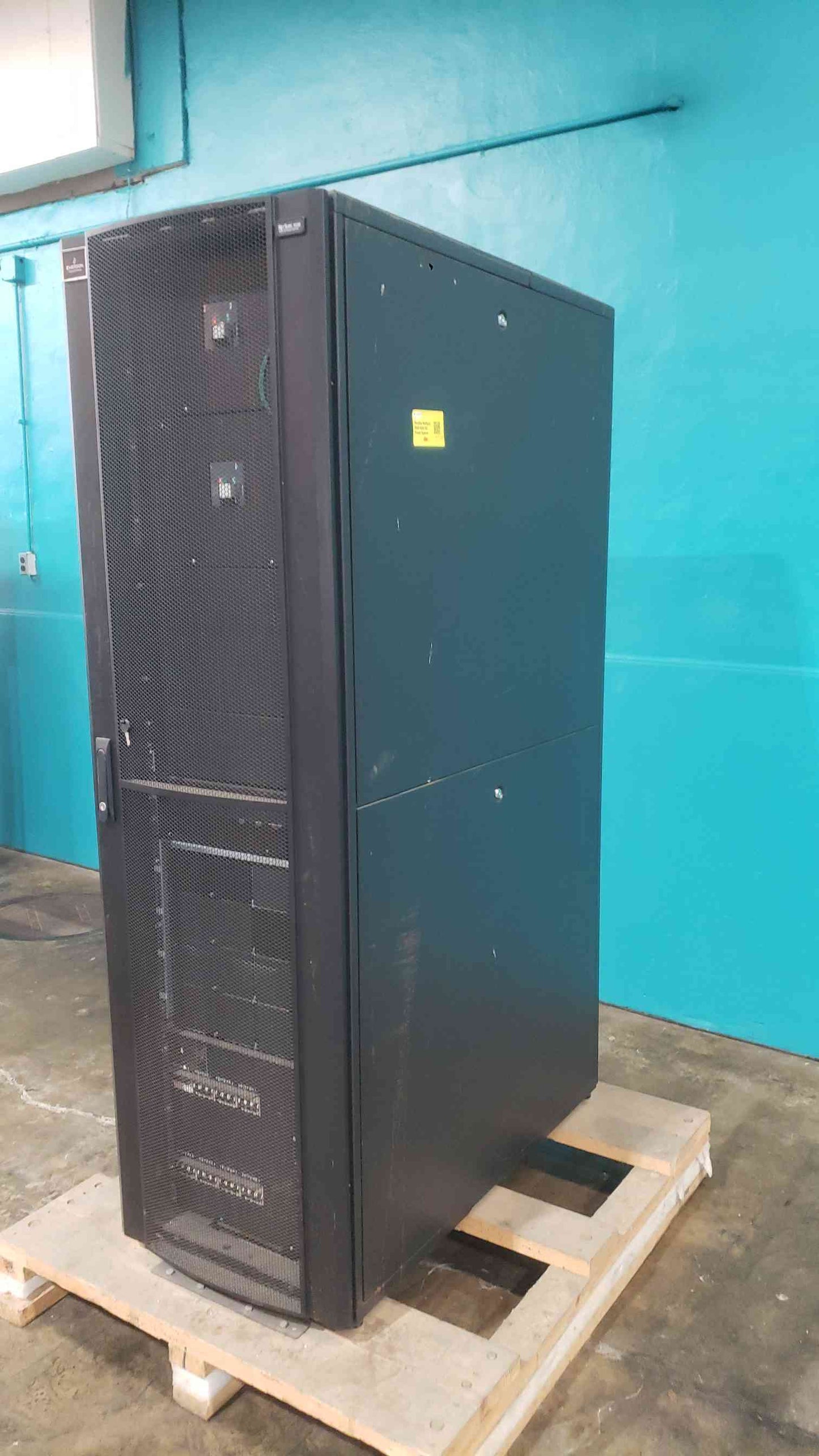 Emerson Vertiv NetSure 9500 400V DC Power System Cabinet 120kW eSure Rectifie