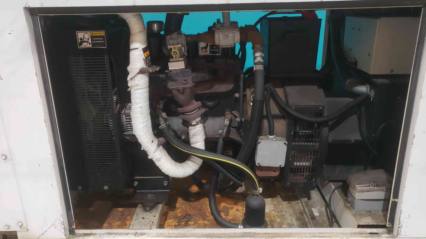 30KW Lynx 30SG 120/240V 1PH LP Nat Gas 53 Hrs. TESTED (SKU: 113492)