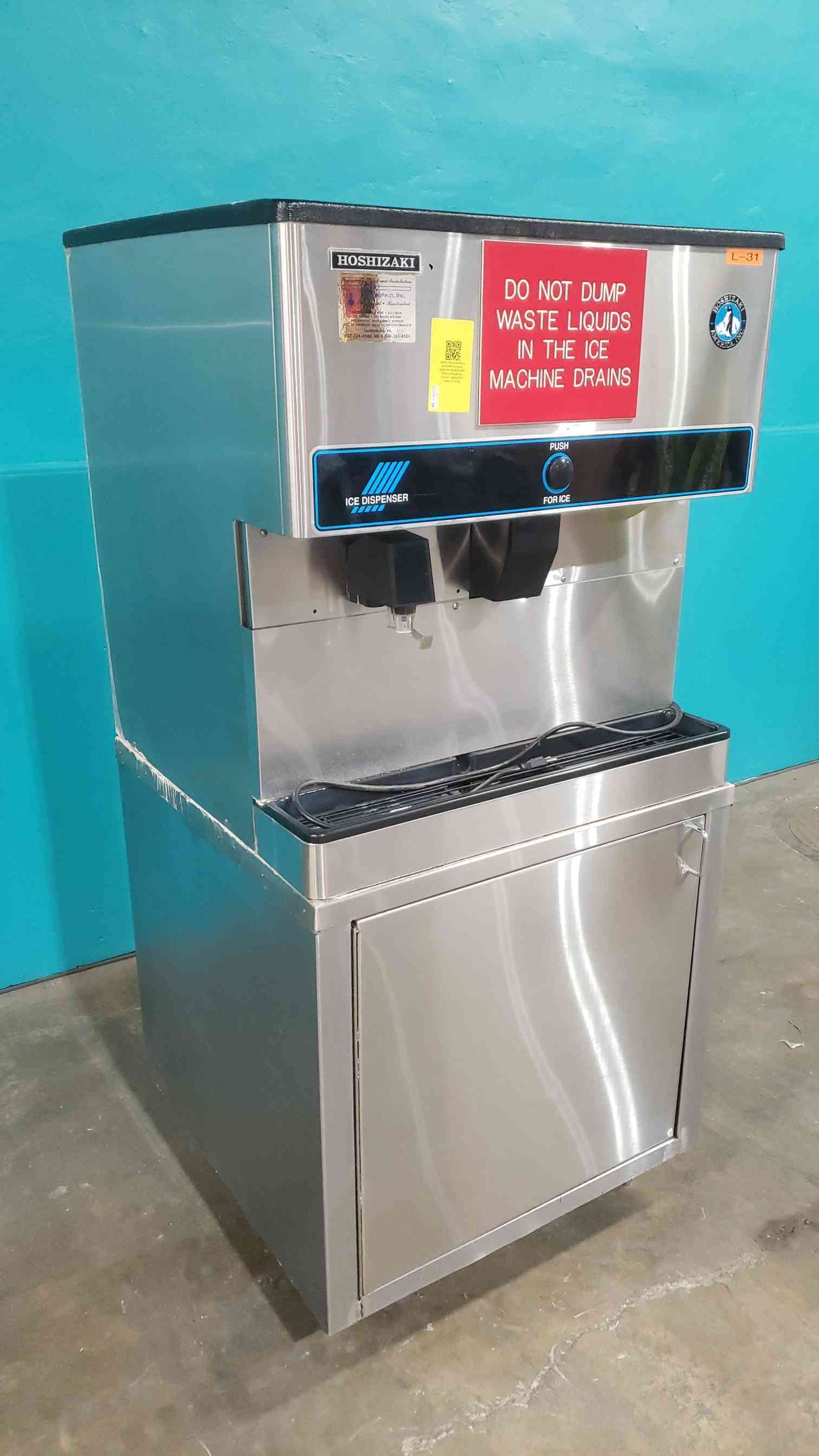 Hoshizaki KML-600MWH Crescent Cube Ice Maker & DM-180A Ice Dispenser Combo - 600lb/24h (SKU: 113214)