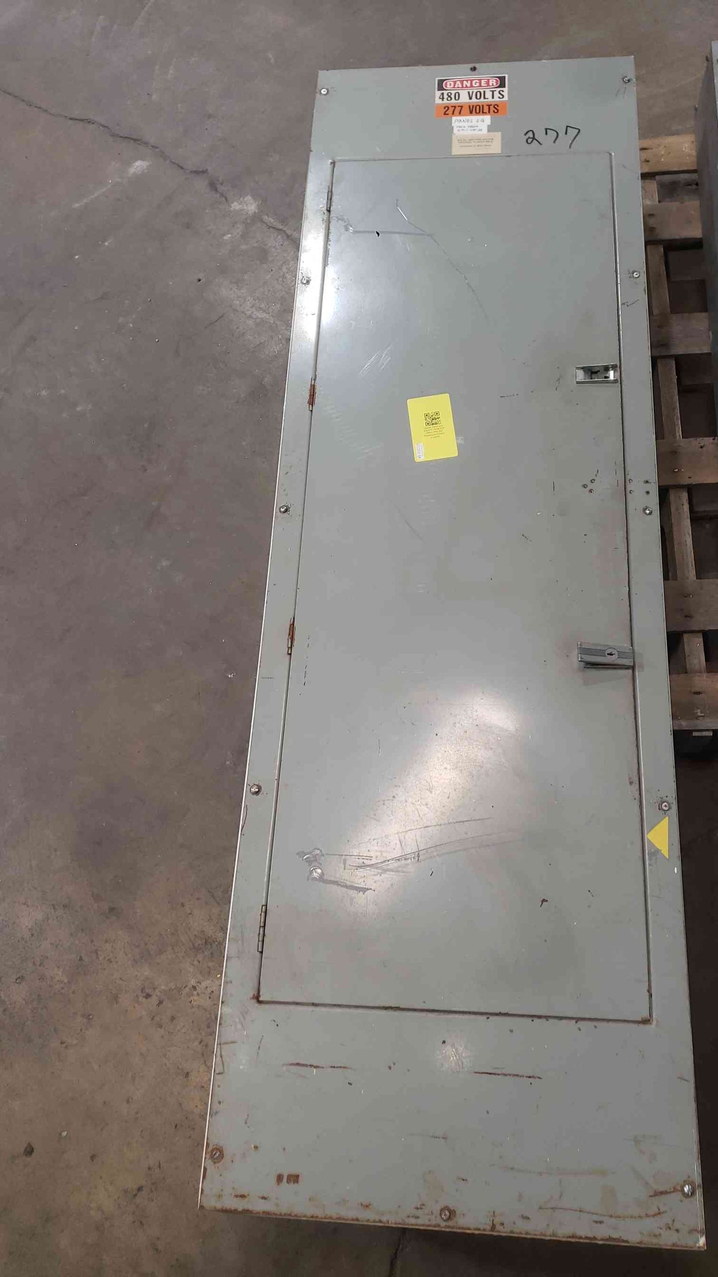 Peterson 100A 277/480V 3 Phase Panelboard Siemens 100A 1-Pole 15A 3-Pole Breakers