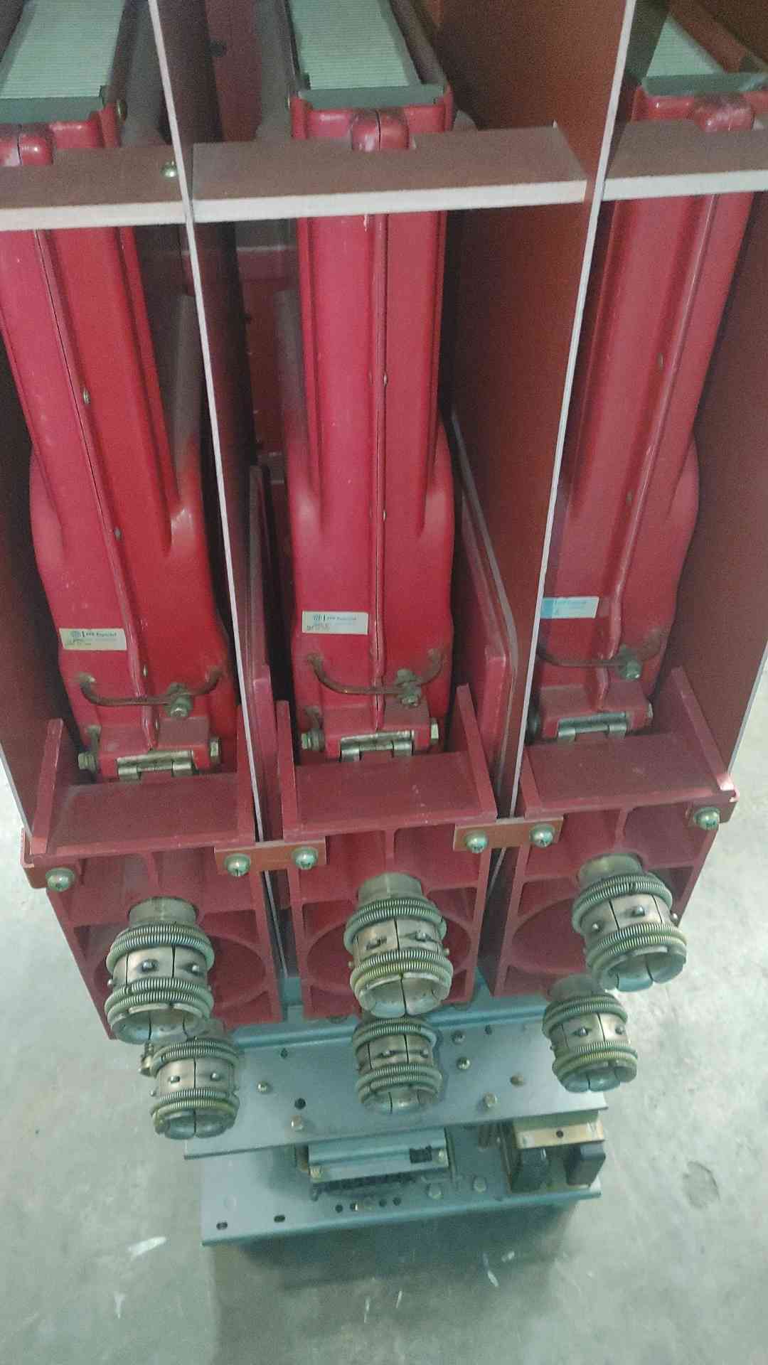 ITE 5HK250 1200 Amp 5KV Power Circuit Breaker 5HK 250 MVA 125VDC Draw Out