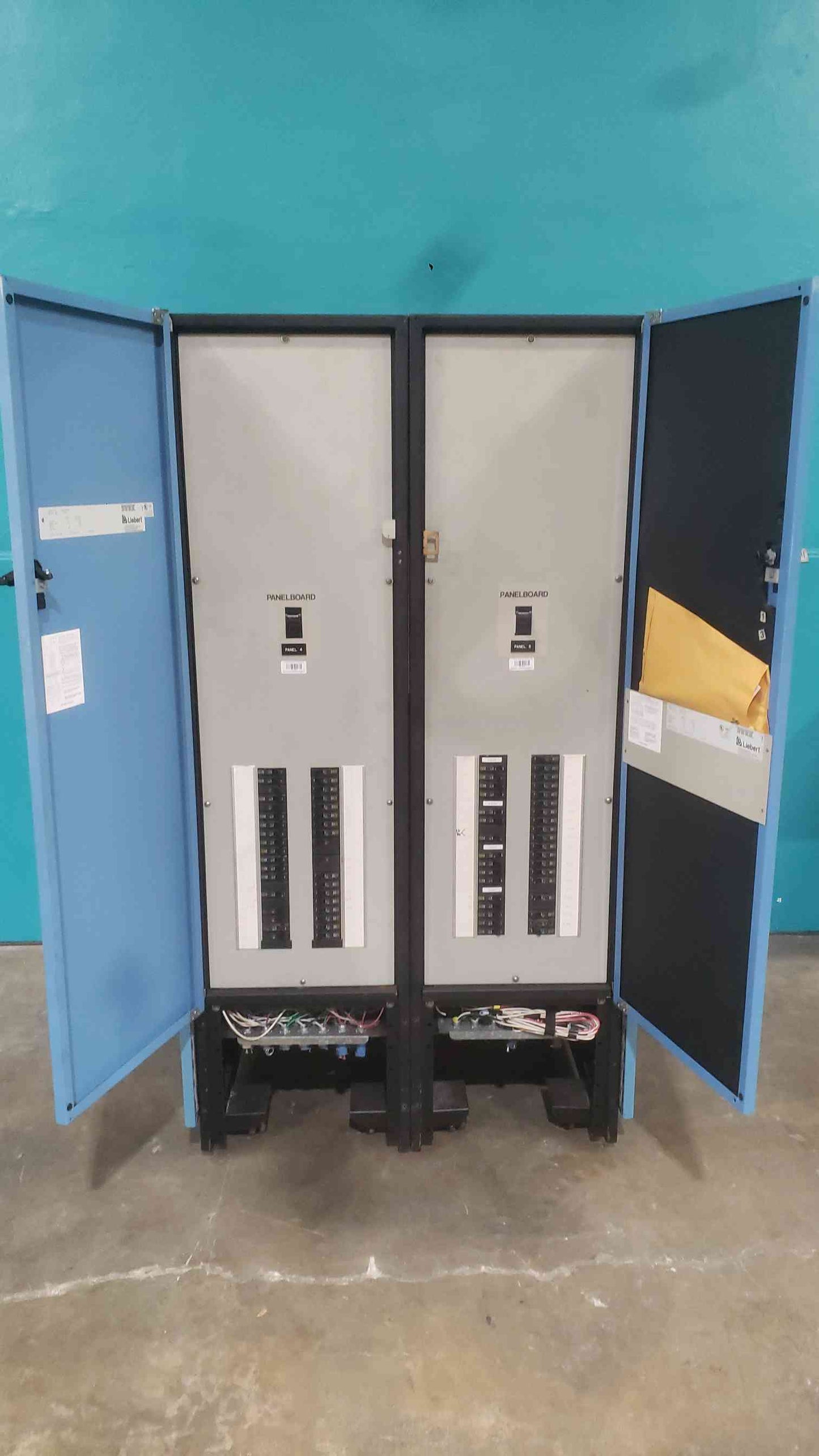 Liebert 180A 208/120 Multi-Phase PDU 9A30498G1 (SKU: 113854)