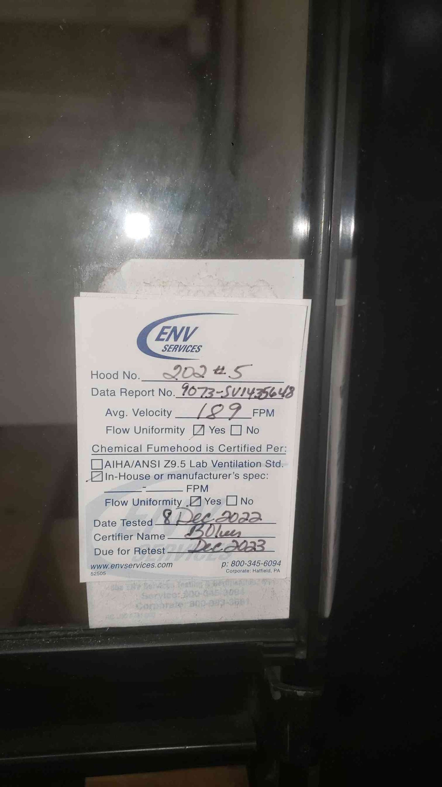 Fisher Hamilton 4' Black SafeAire Laboratory Fume Hood with SafeAire 54L0405 Air Monitor