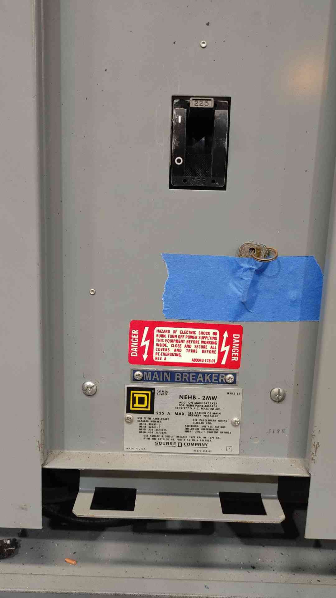 Square D NEHB-30435-2 225A 480Y/277V 3Ph Panelboard Main Breaker 20x20A Used