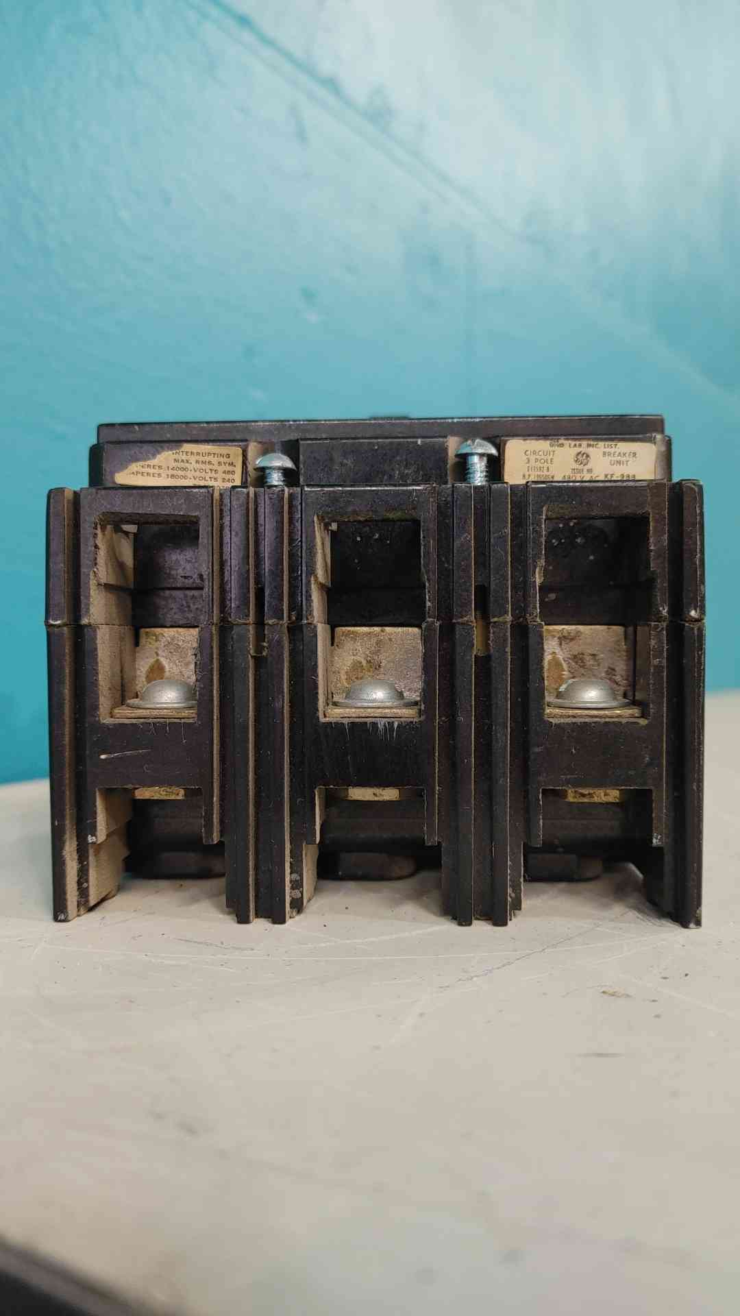 GE TEF134030 30 Amp 3 Pole Circuit Breaker TEF Frame 480V 30A General Electric
