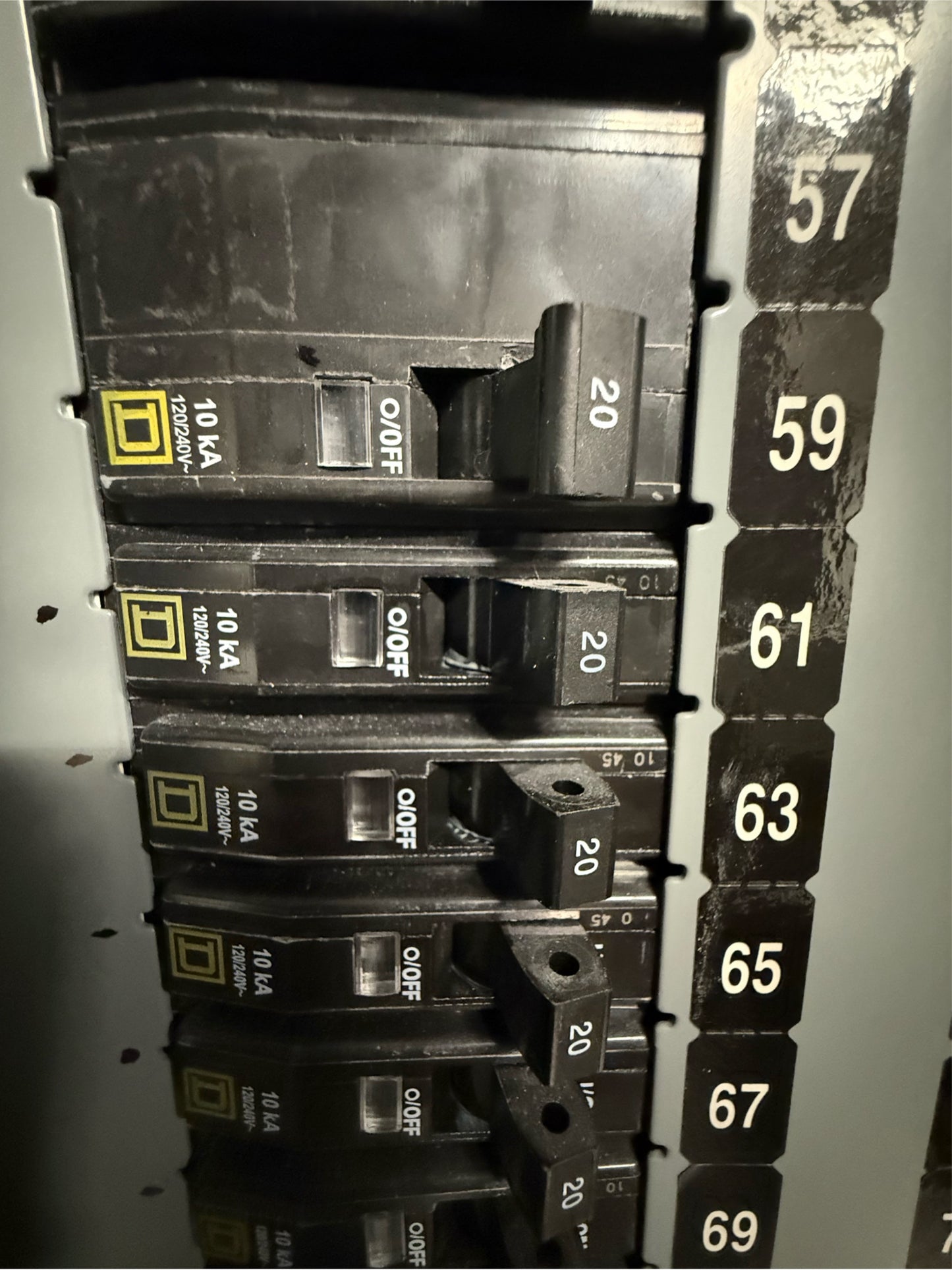 Square D Panel board 400A 12291552290080001 32 breakers 3ph 4wire