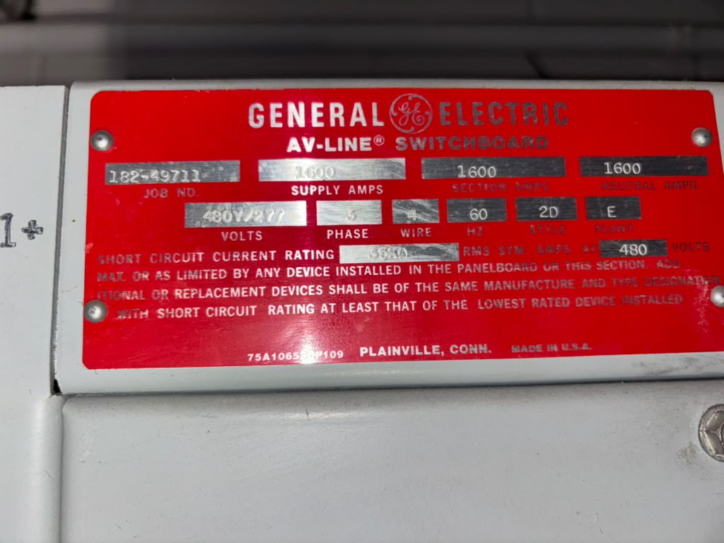 GE AV-Line Switchboard Lineup 2000A 1600A 480Y/277V 3 Phase 4 Wire Distribution