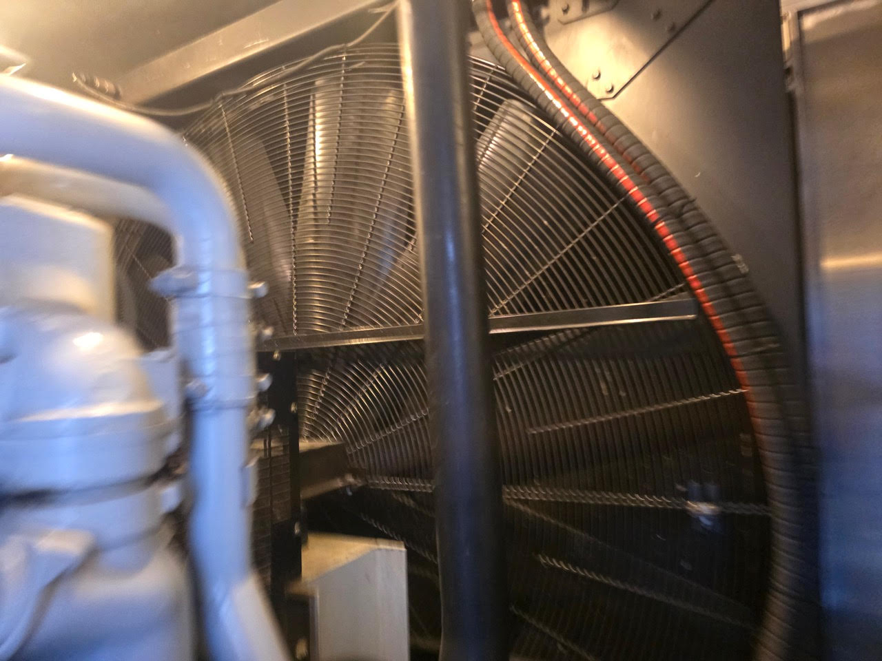 2MW 2000KW Detroit Diesel Generators Enclosed 7821/13200v 703Hrs